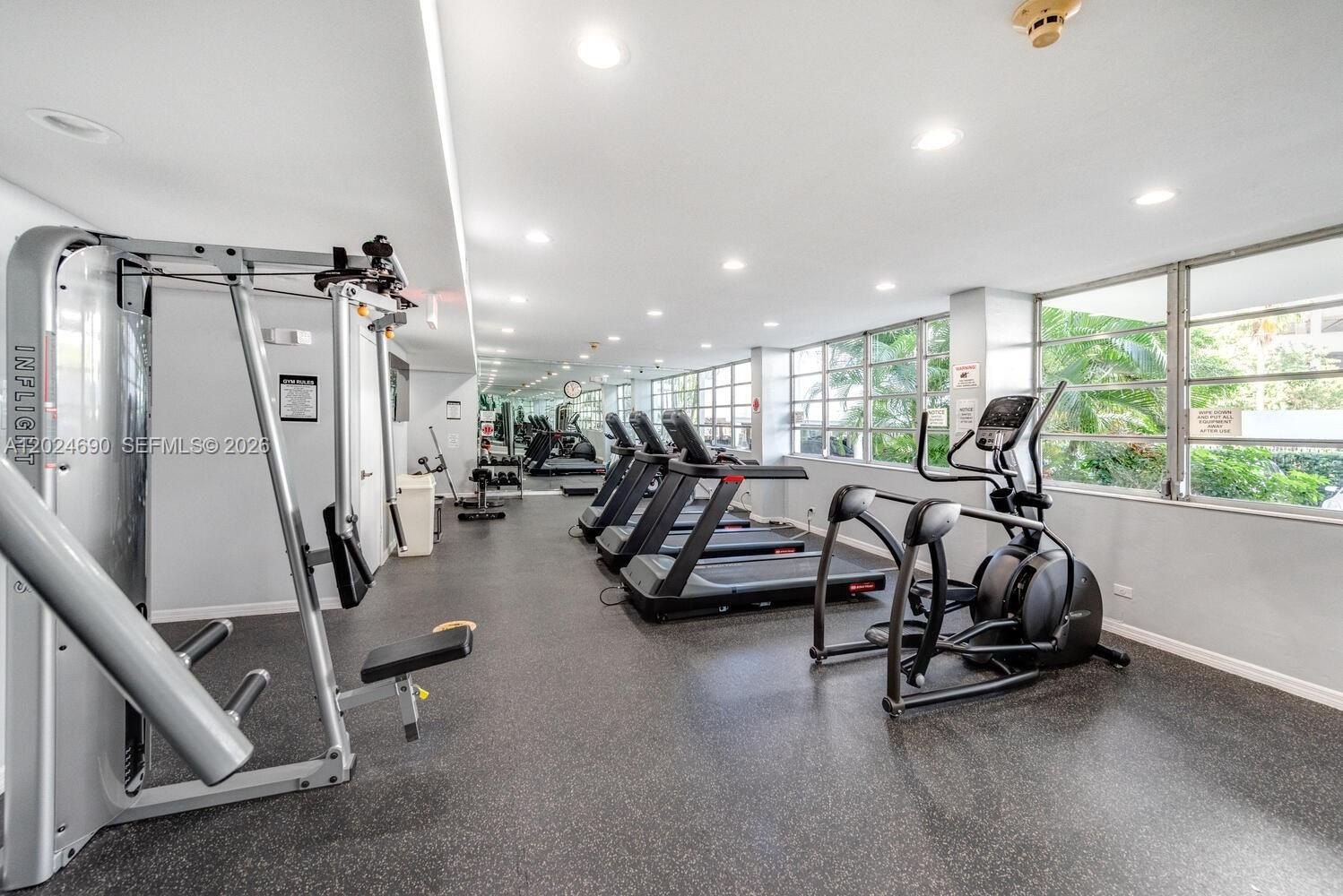 Condo 1BA - 1408 Brickell Bay Dr, Miami, FL