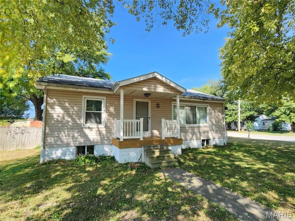 Single Family 2BR 1BA - 25 Gloria Street, East St Louis, IL