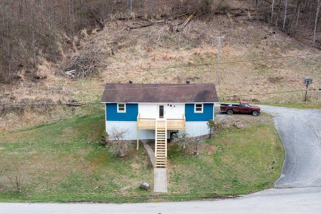 Single Family 3BR 1BA - 308 Eversole Hollow, Busy, KY