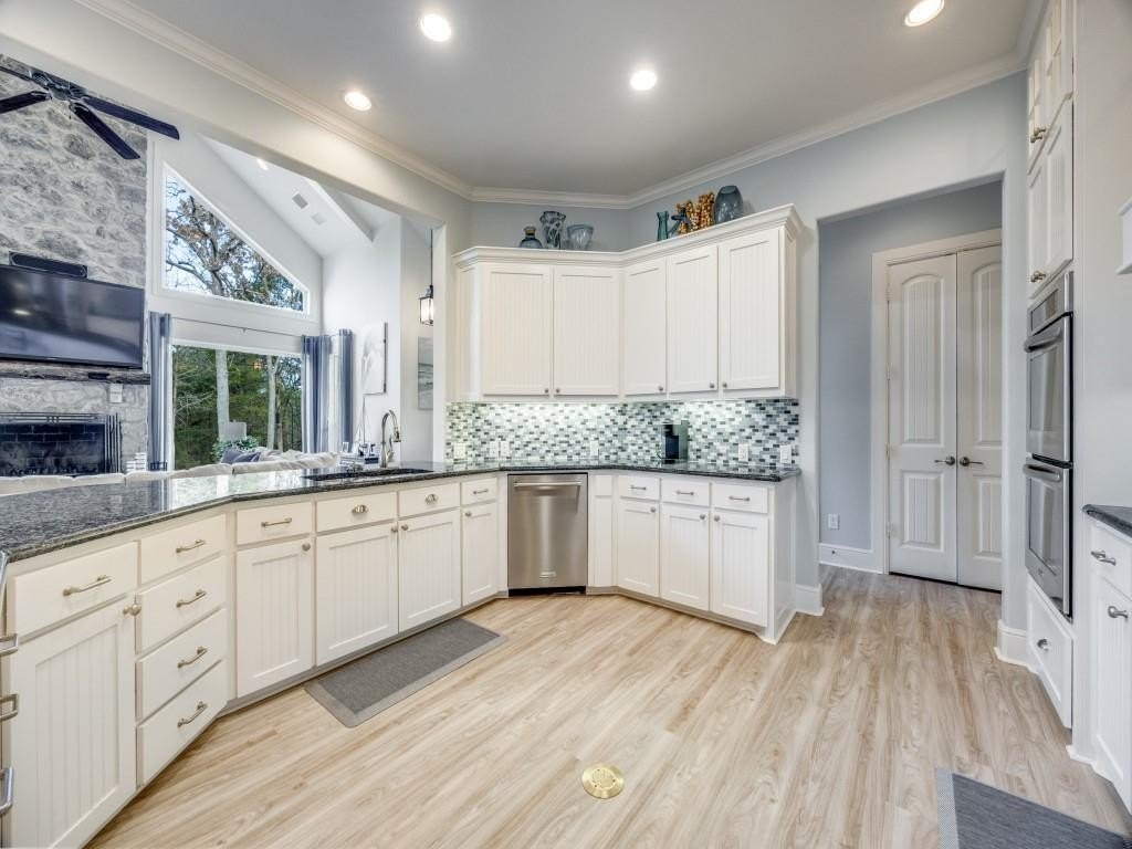 Single Family 4BR 4BA - 107 Memorial Street, Gordonville, TX