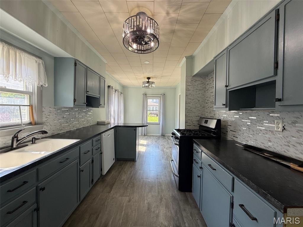 Single Family 2BR 1BA - 213 W Saint Clair Street, Vandalia, IL