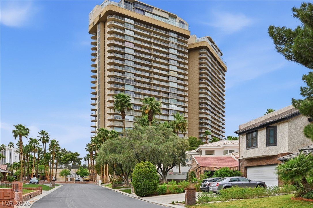 Condo 2BR 3BA - 3111 Bel Air Drive, Las Vegas, NV