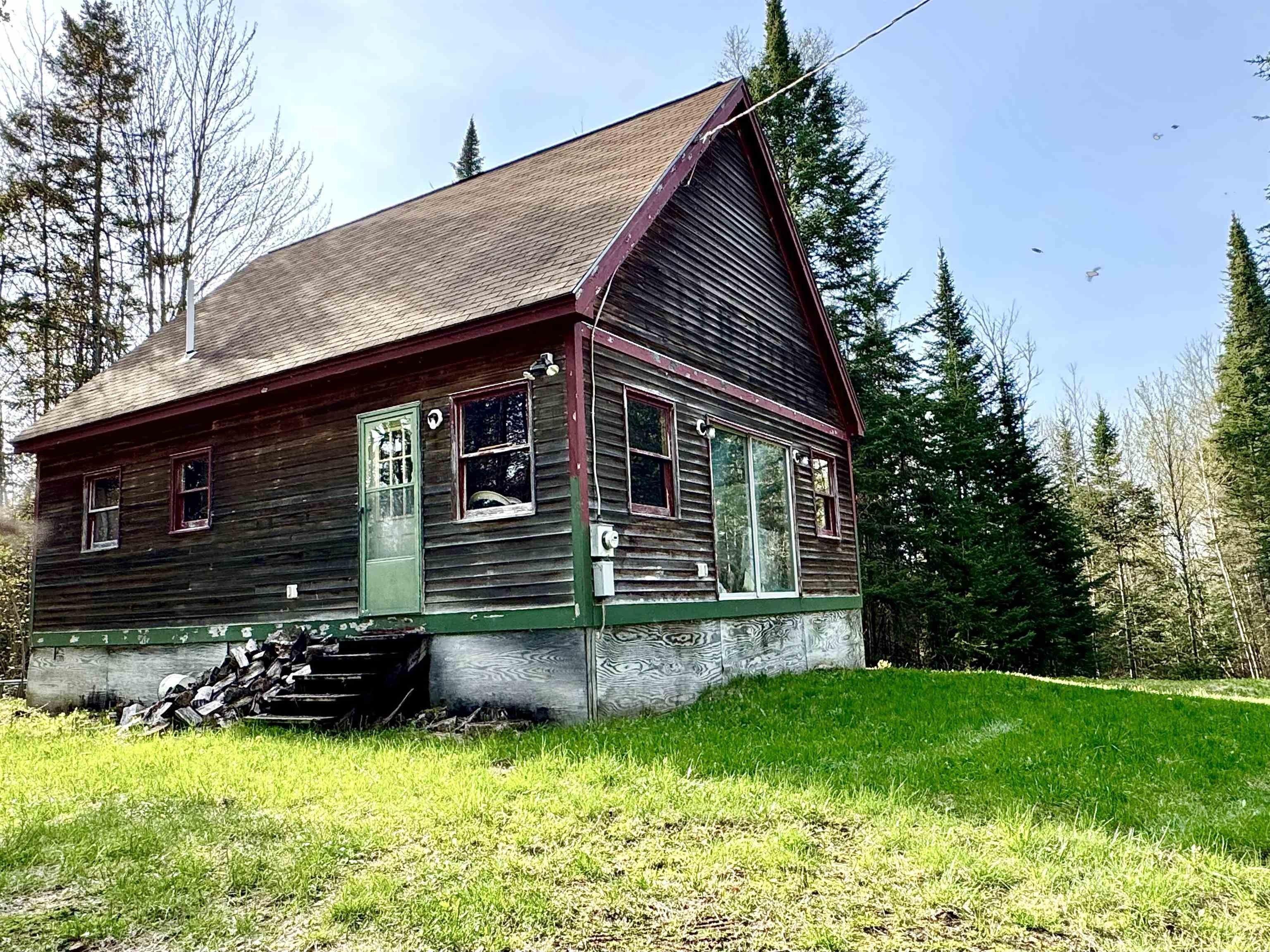 Single Family 2BR 1BA - 40 Griffin Road, Stewartstown, NH
