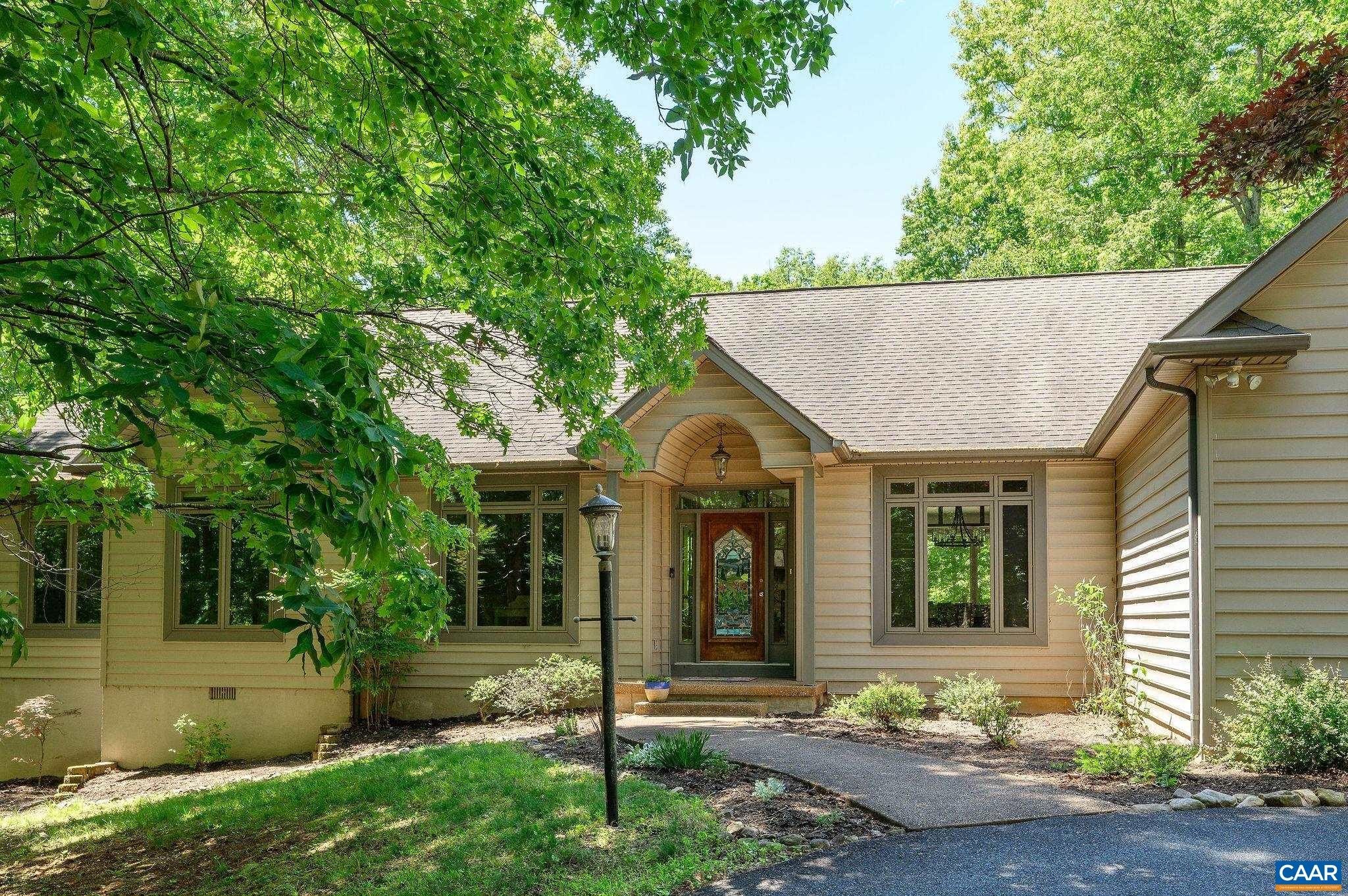 Single Family 3BR 3BA - 458 FIELDSTONE DR, KESWICK, VA