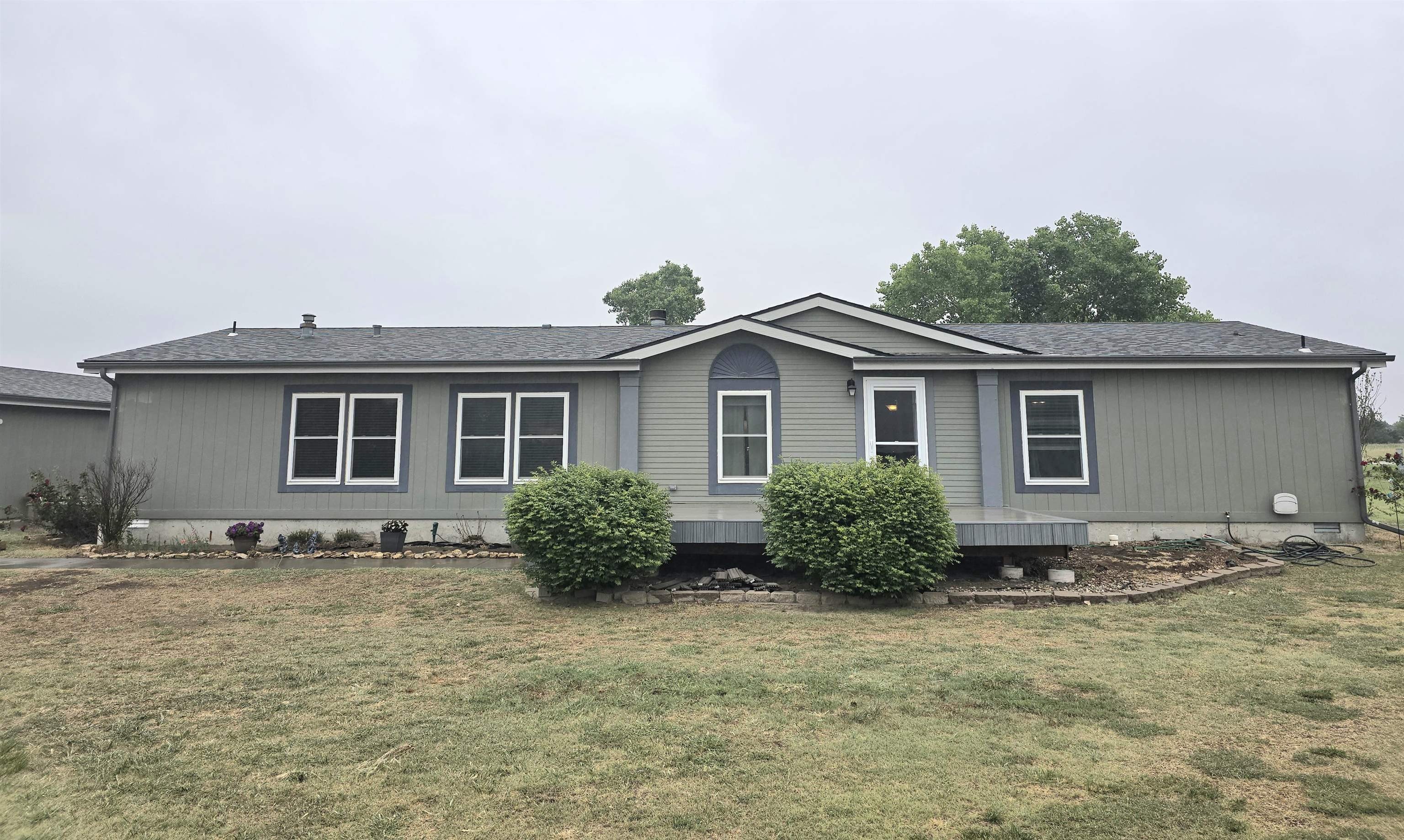 Single Family 3BR 3BA - 402 Linda, Hays, KS