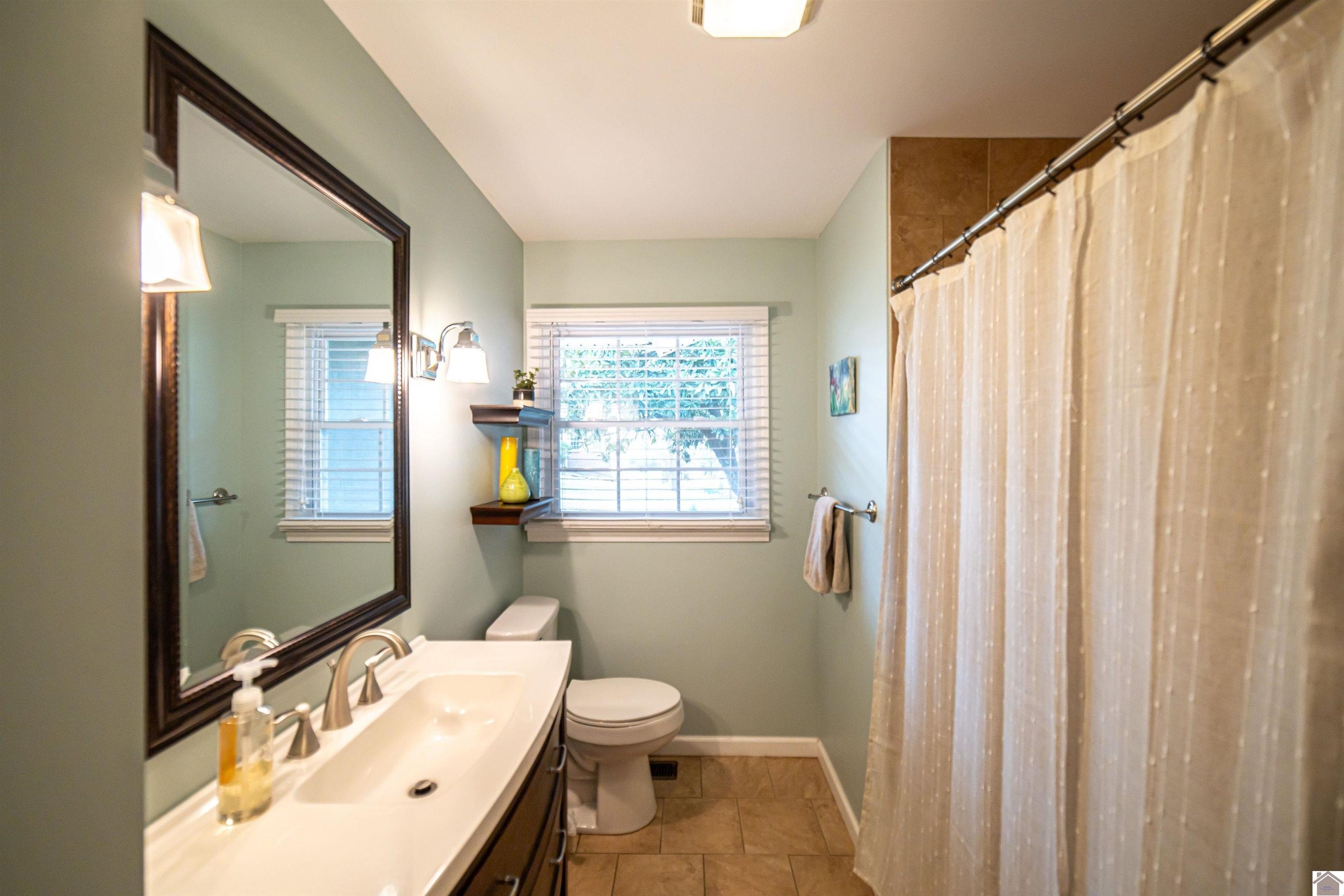 Single Family 3BR 2BA - 726 Woodland Dr, Paducah, KY