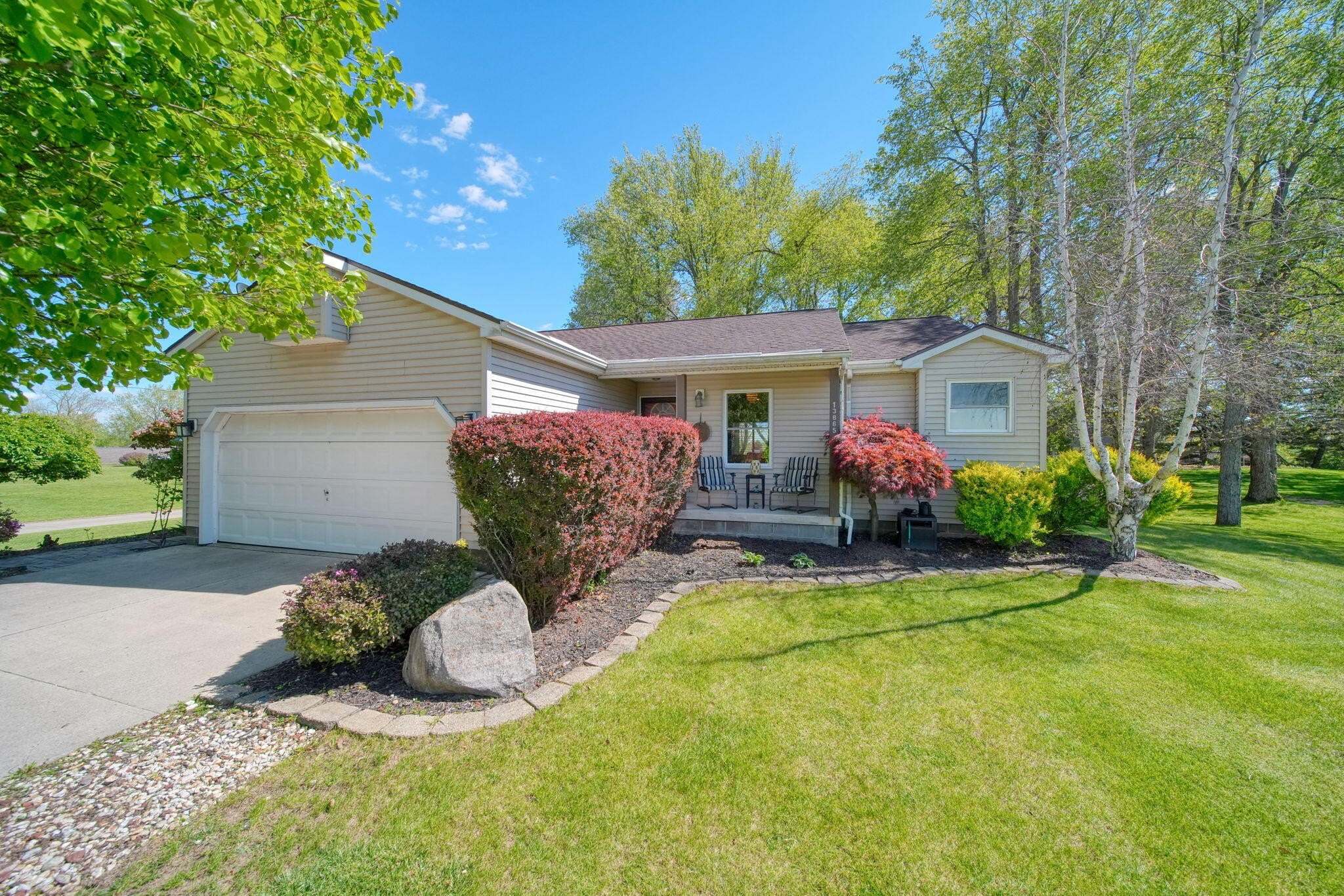 Single Family 3BR 3BA - 13865 Northmoor Drive, Cement City, MI