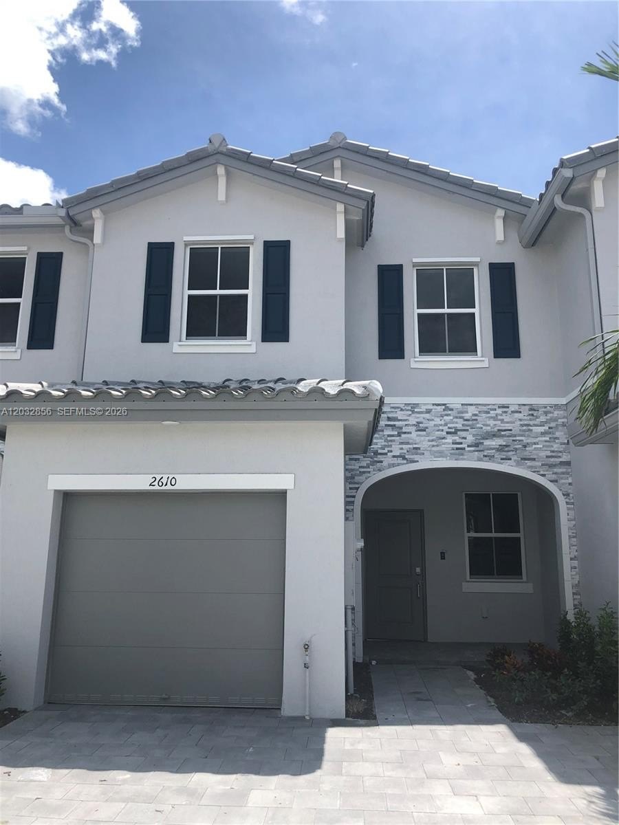Single Family 3BR 3BA - 2610 SE 13th St, Homestead, FL