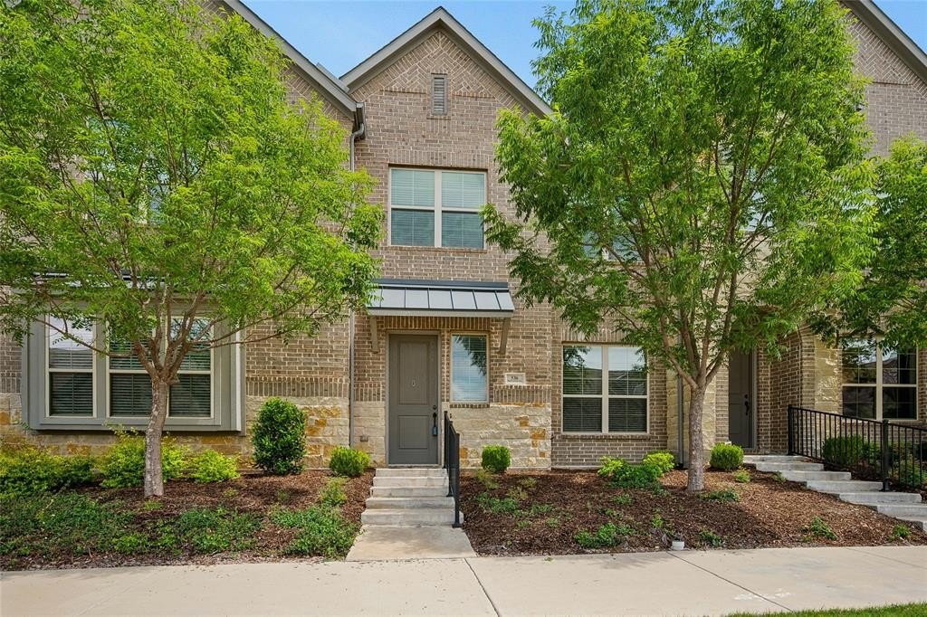 Single Family 2BR 3BA - 536 Ballustrade Drive, Irving, TX