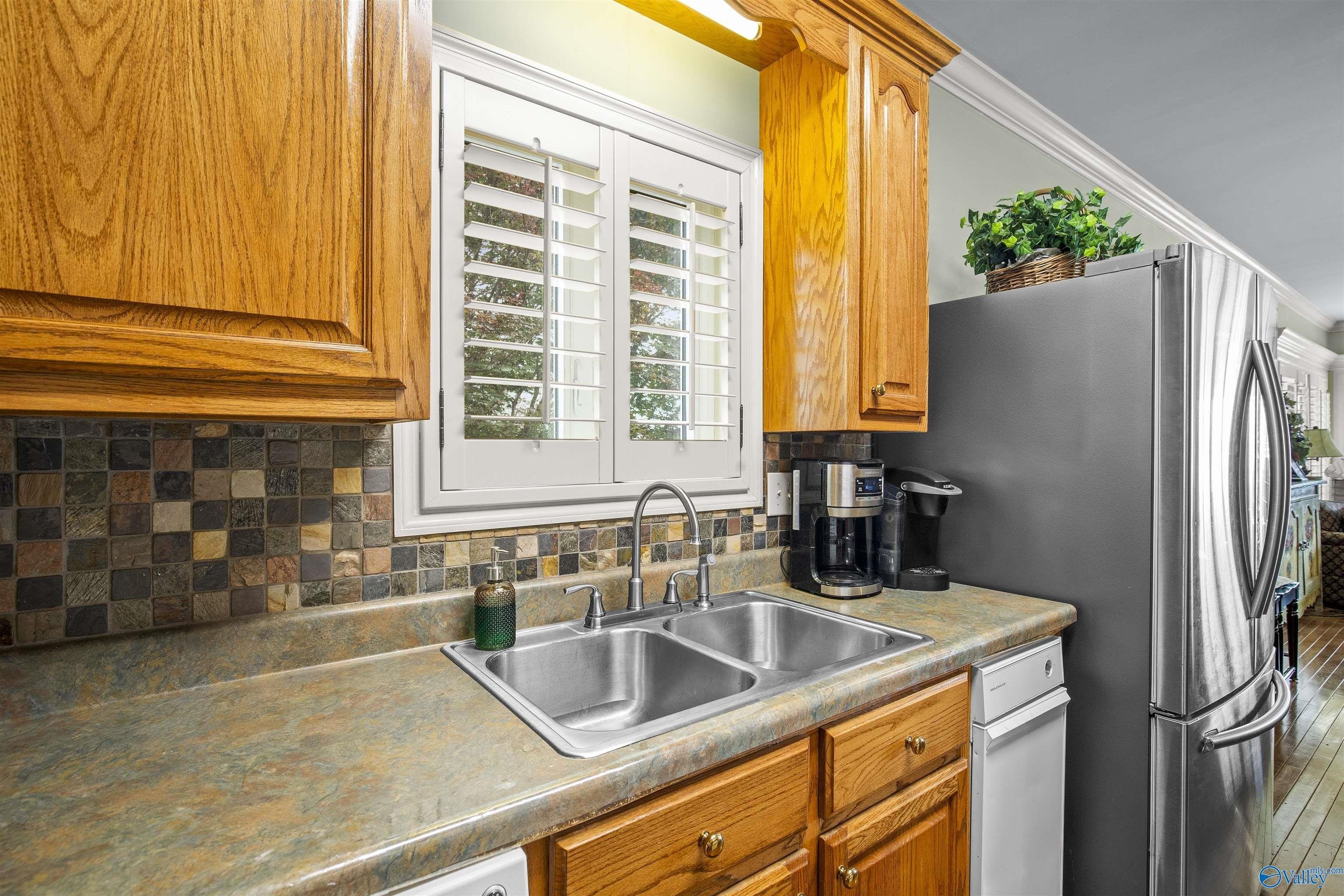Single Family 5BR 6BA - 6468 Turtle Bay Way E, Athens, AL