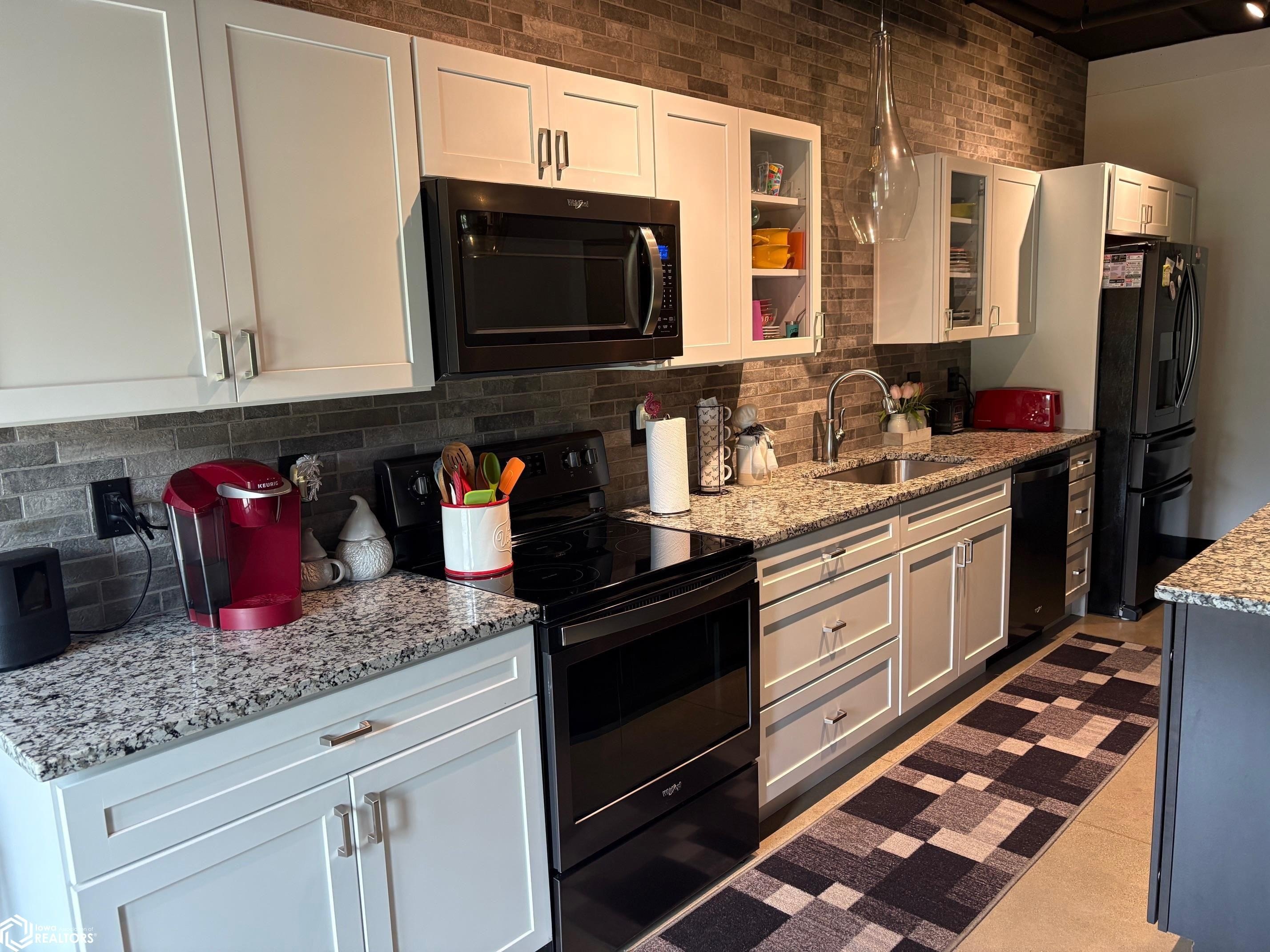 110 Rocksylvania Unit B01 Ave  