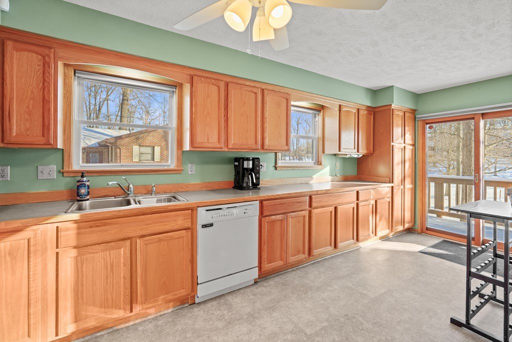 Single Family 3BR 2BA - 1197 Ginko Drive, West Salem, OH