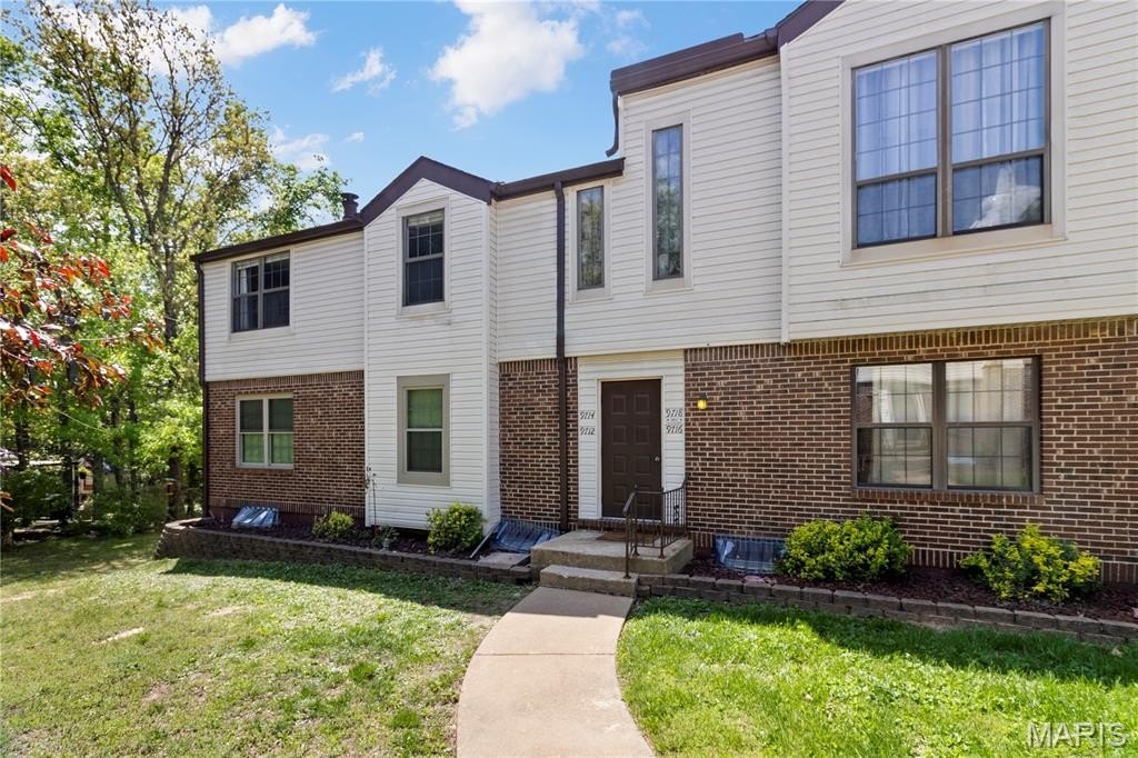 Condo 1BR 1BA - 9714 Raintree Village Drive, Hillsboro, MO
