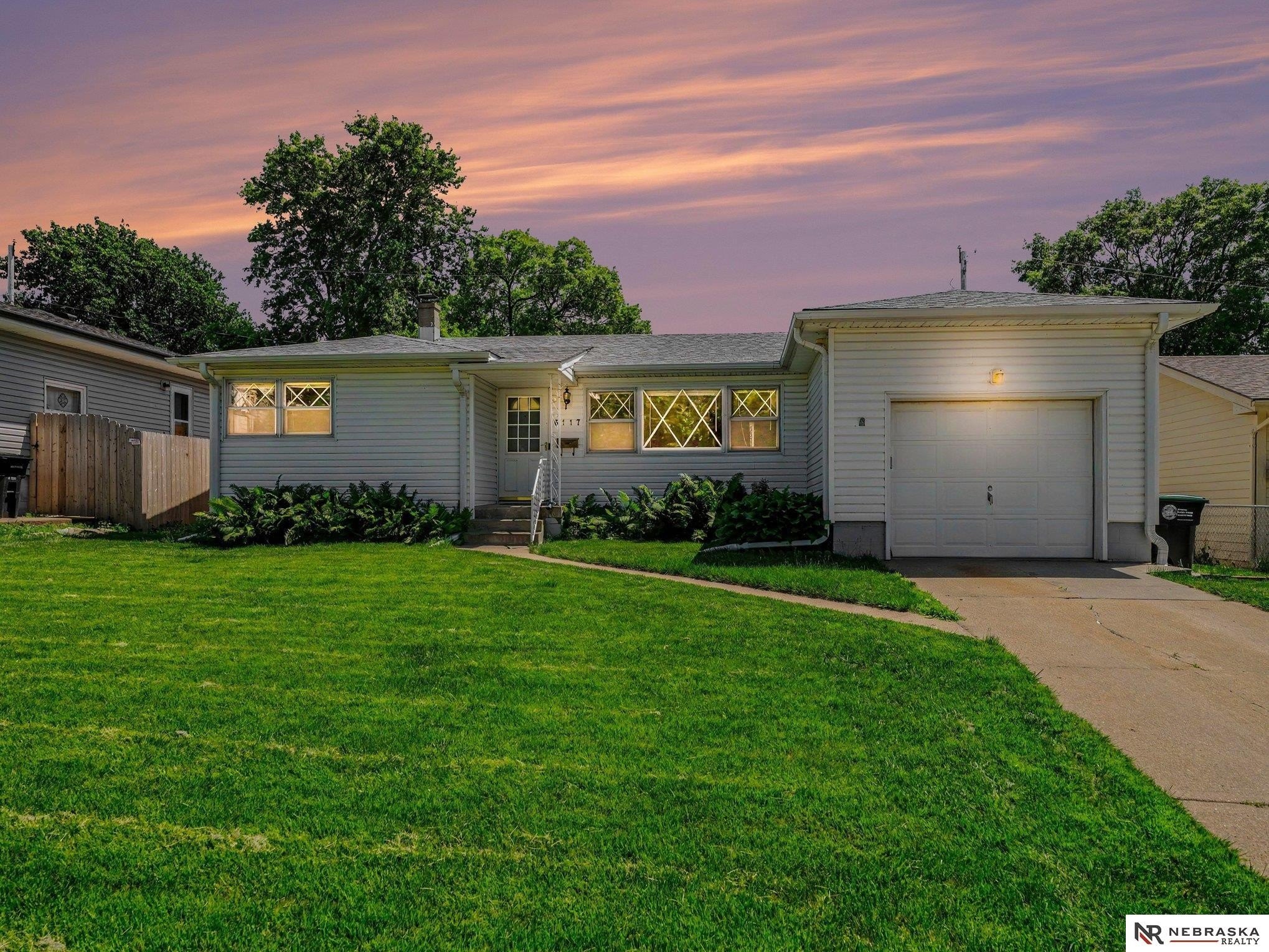 Single Family 3BR 3BA - 6117 Elm Street, Omaha, NE