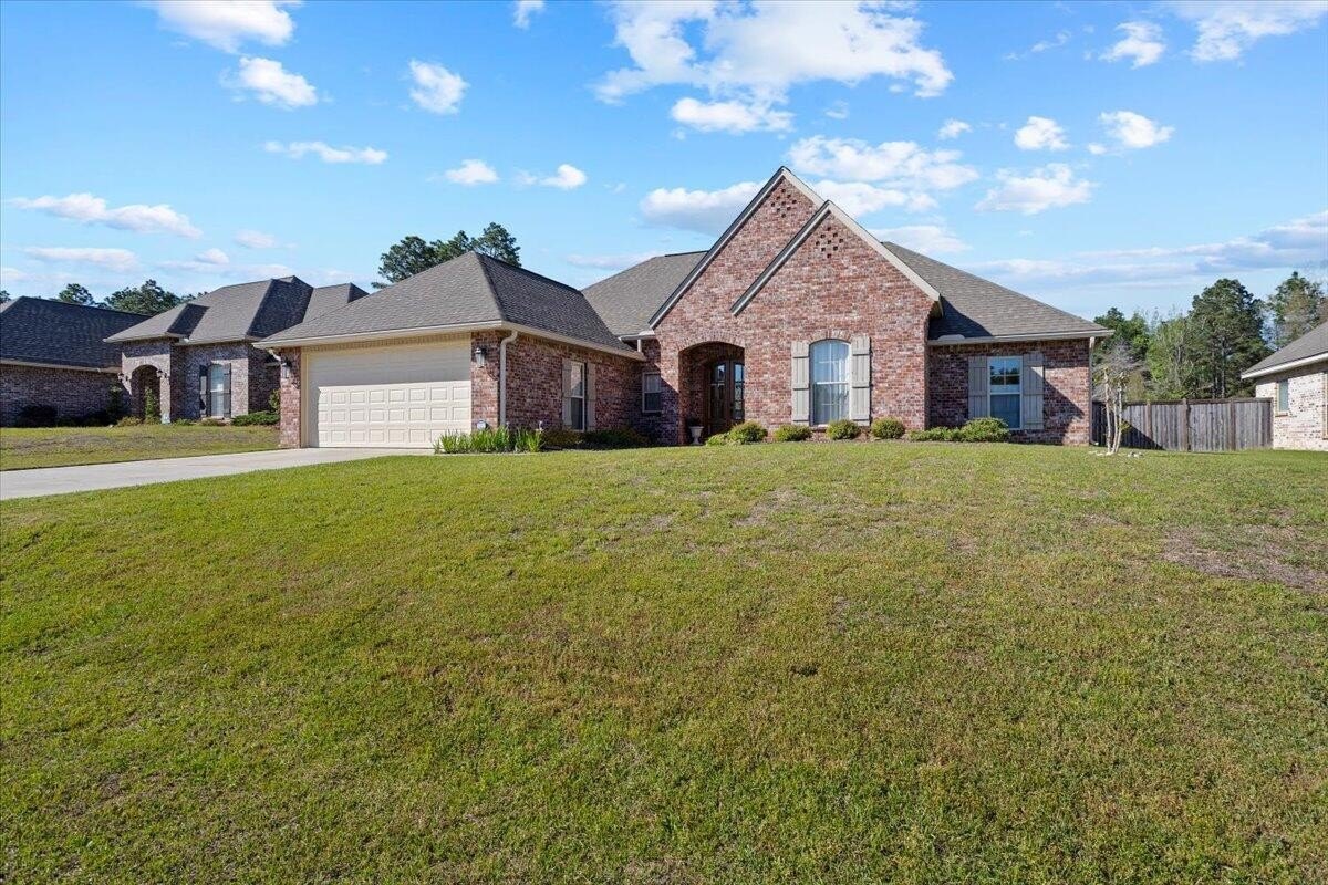 Single Family 4BR 2BA - 26 W Cadbury Ln., Hattiesburg, MS