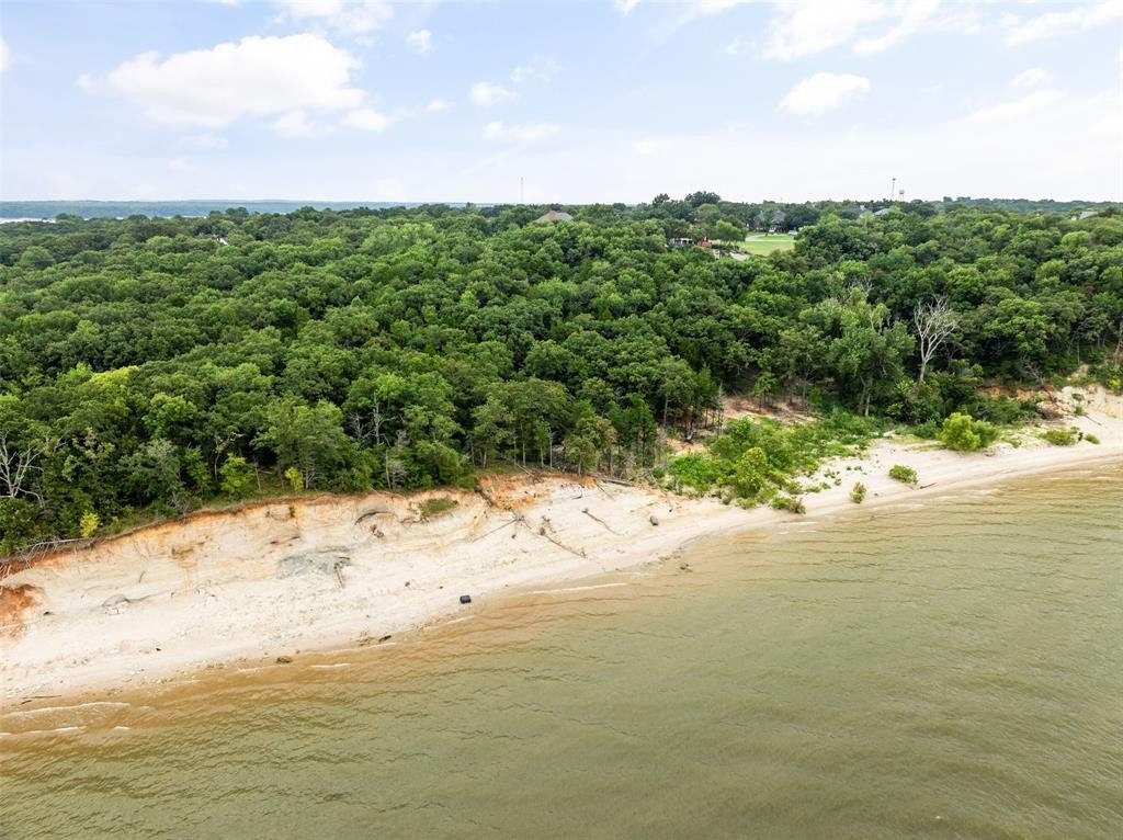 Single Family 6BR 9BA - 369 Panorama Circle, Pottsboro, TX