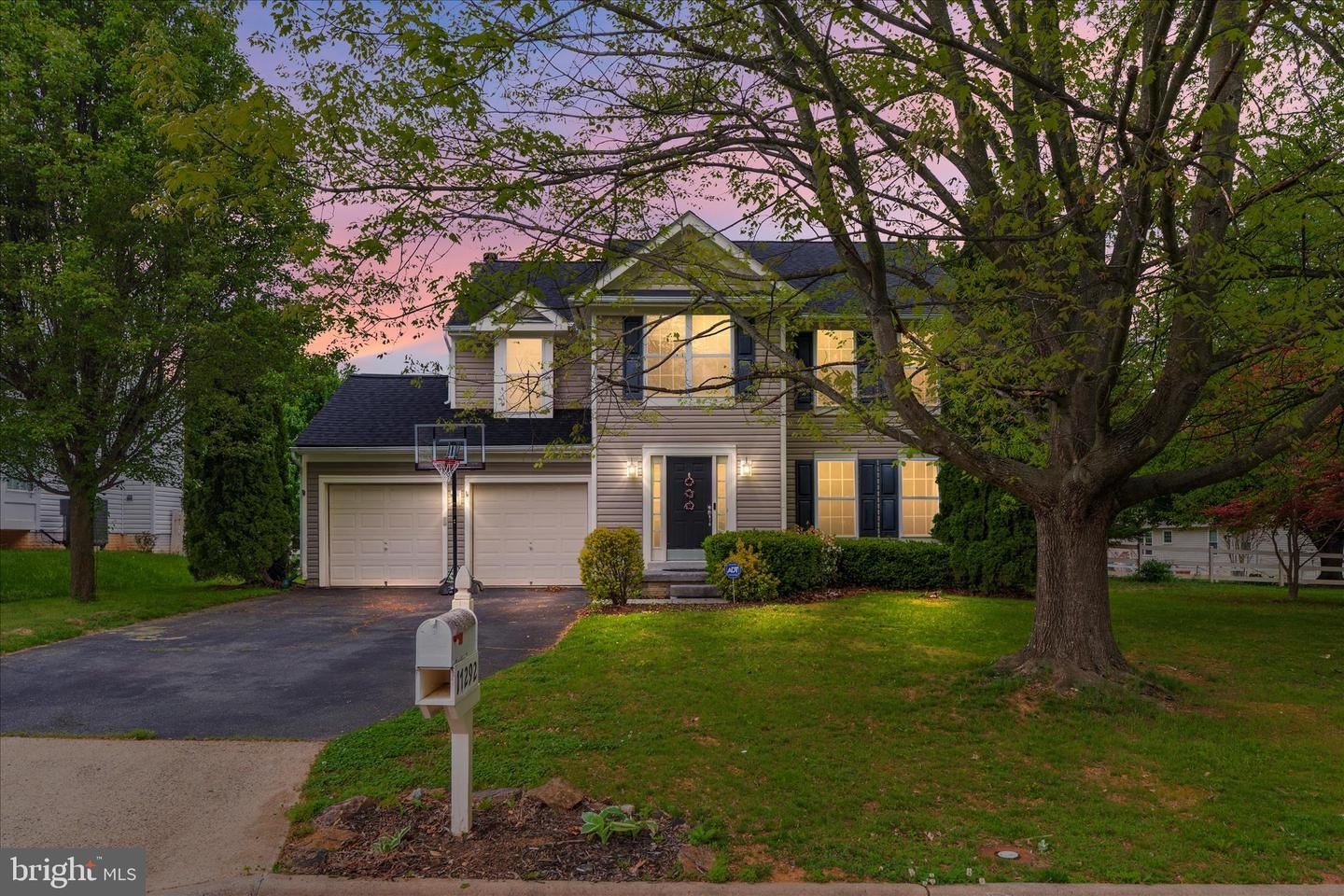 Single Family 4BR 4BA - 17292 MAGIC MOUNTAIN DR, ROUND HILL, VA