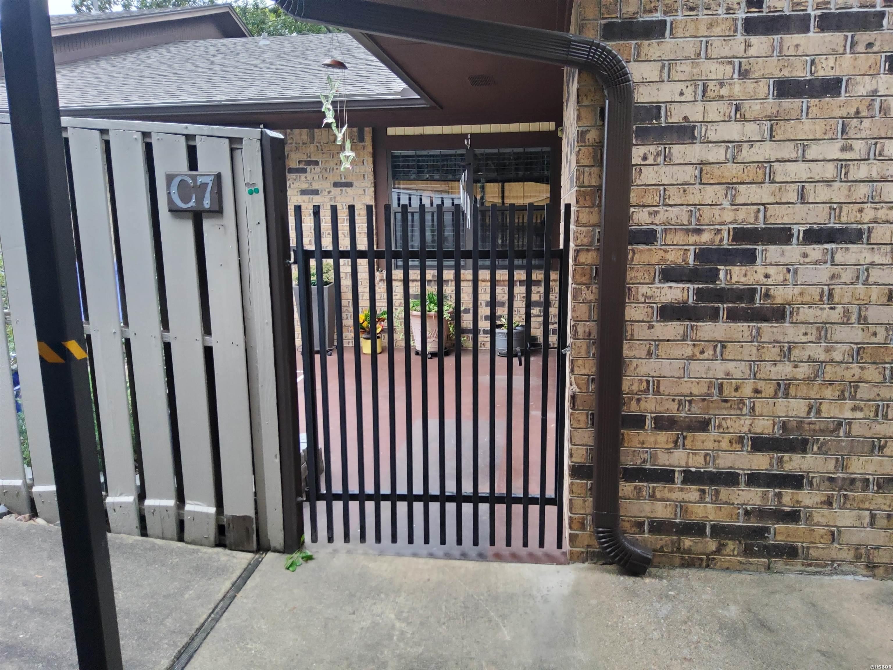 Single Family 2BR 2BA - 109 INDIAN HILLS Street, Hot Springs, AR