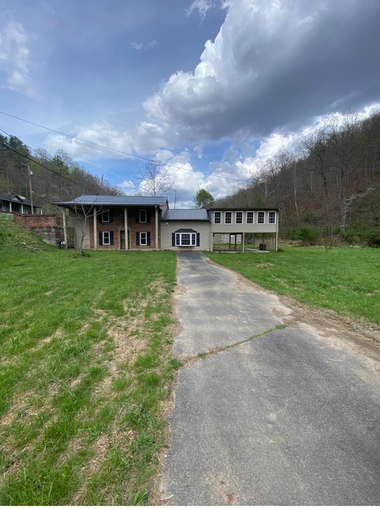 Single Family 2BR 2BA - 3482 Highway 805, Neon, KY