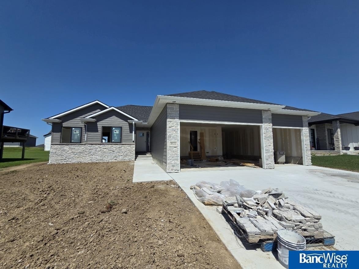 Single Family 4BR 3BA - 9511 Dalton Drive, Lincoln, NE