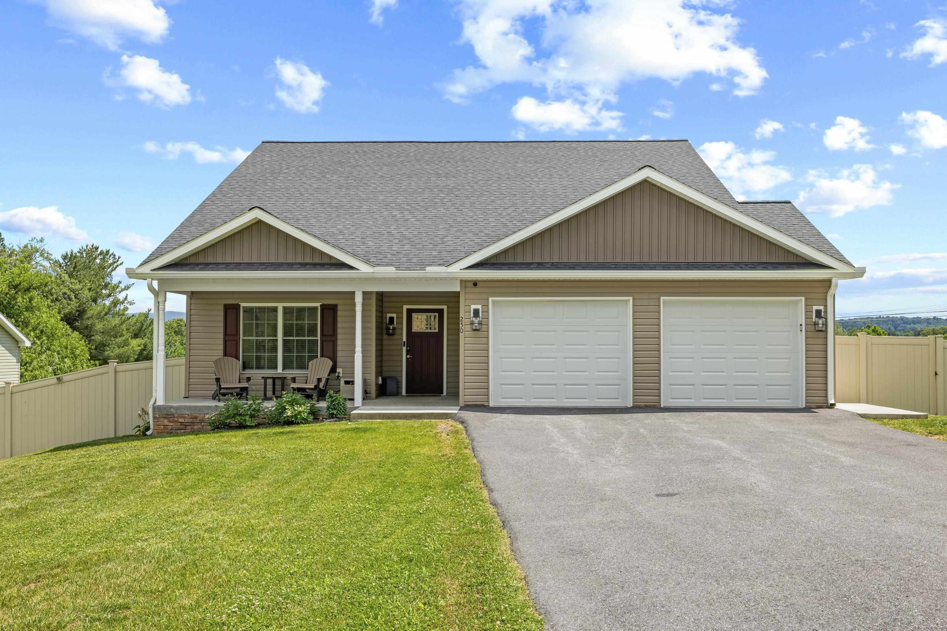 Single Family 3BR 2BA - 250 CHURCH ST, TIMBERVILLE, VA