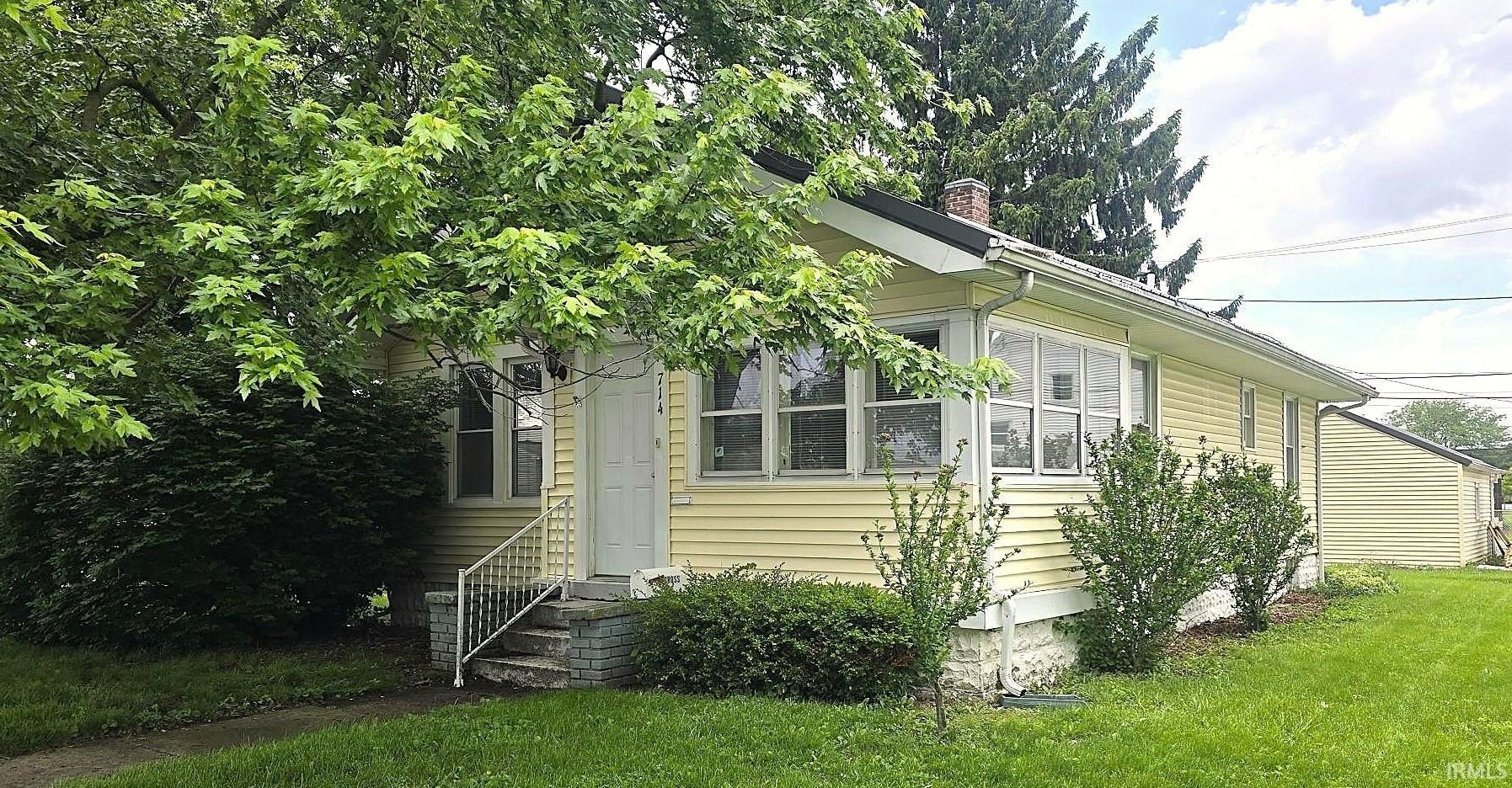 Single Family 2BR 1BA - 714 E Hoffer Street, Kokomo, IN