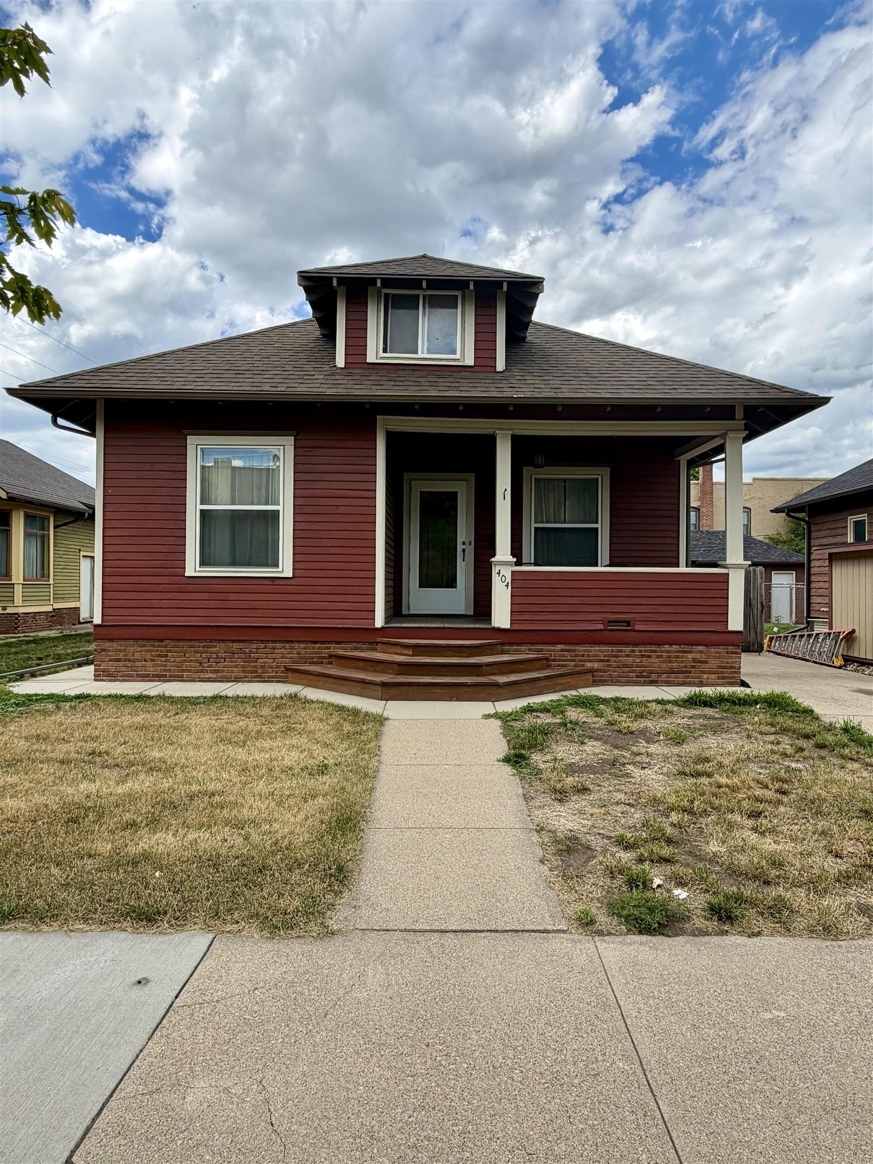 Single Family 2BR - 404 W 5th, Yankton, SD