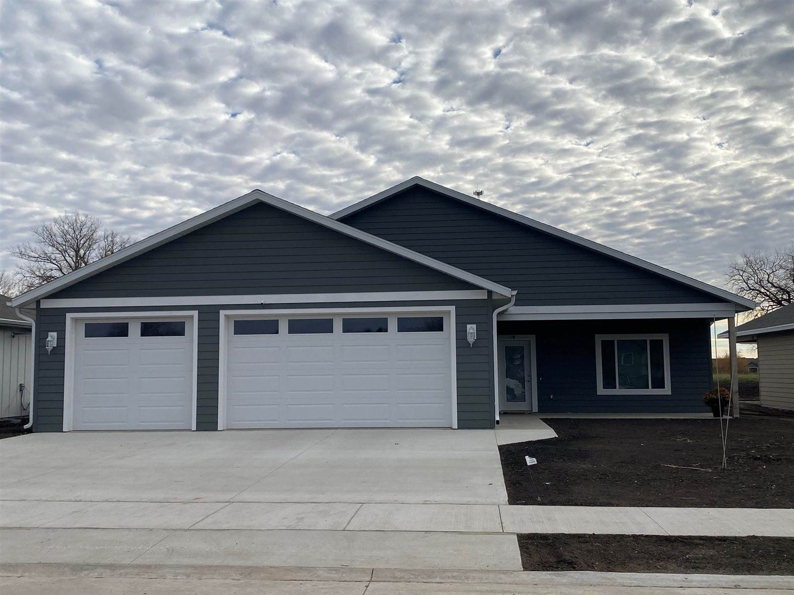 Single Family 3BR 2BA - 3606 Pinewood, Spirit Lake, IA