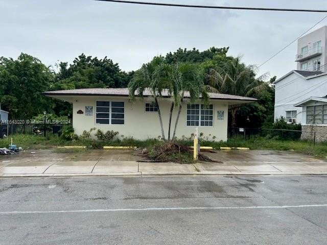 Four-plex 5BR 4BA - 800 NE 85th St, Miami, FL