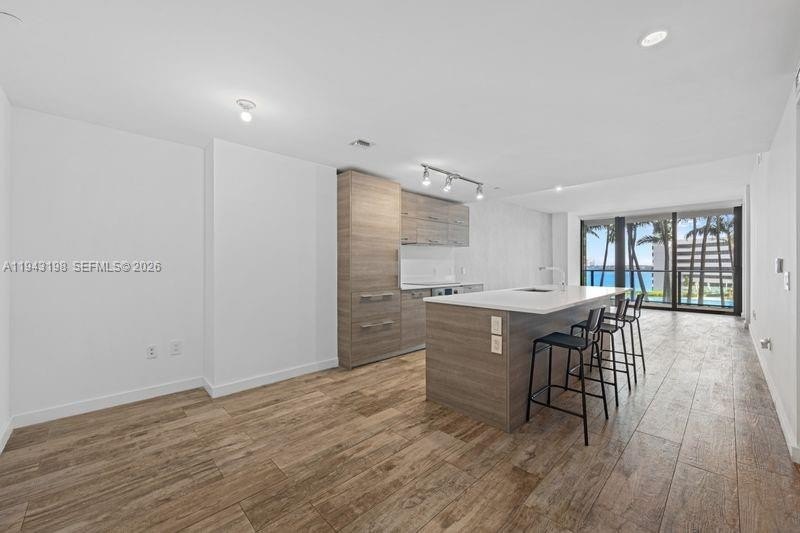 Condo 2BR 3BA - 650 NE 32nd St, Miami, FL