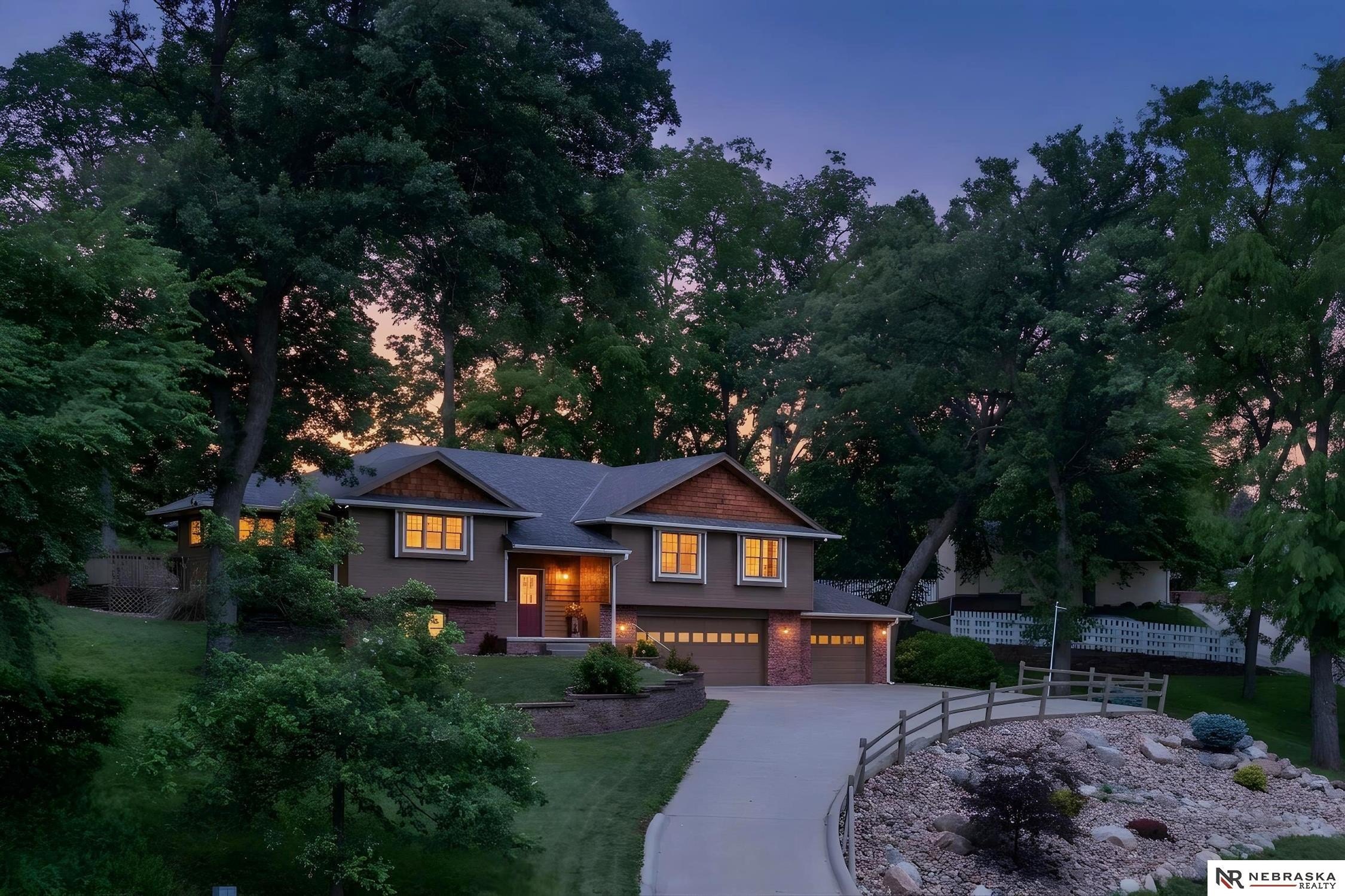 Single Family 3BR 3BA - 56218 Grande Oaks Lane, Glenwood, IA