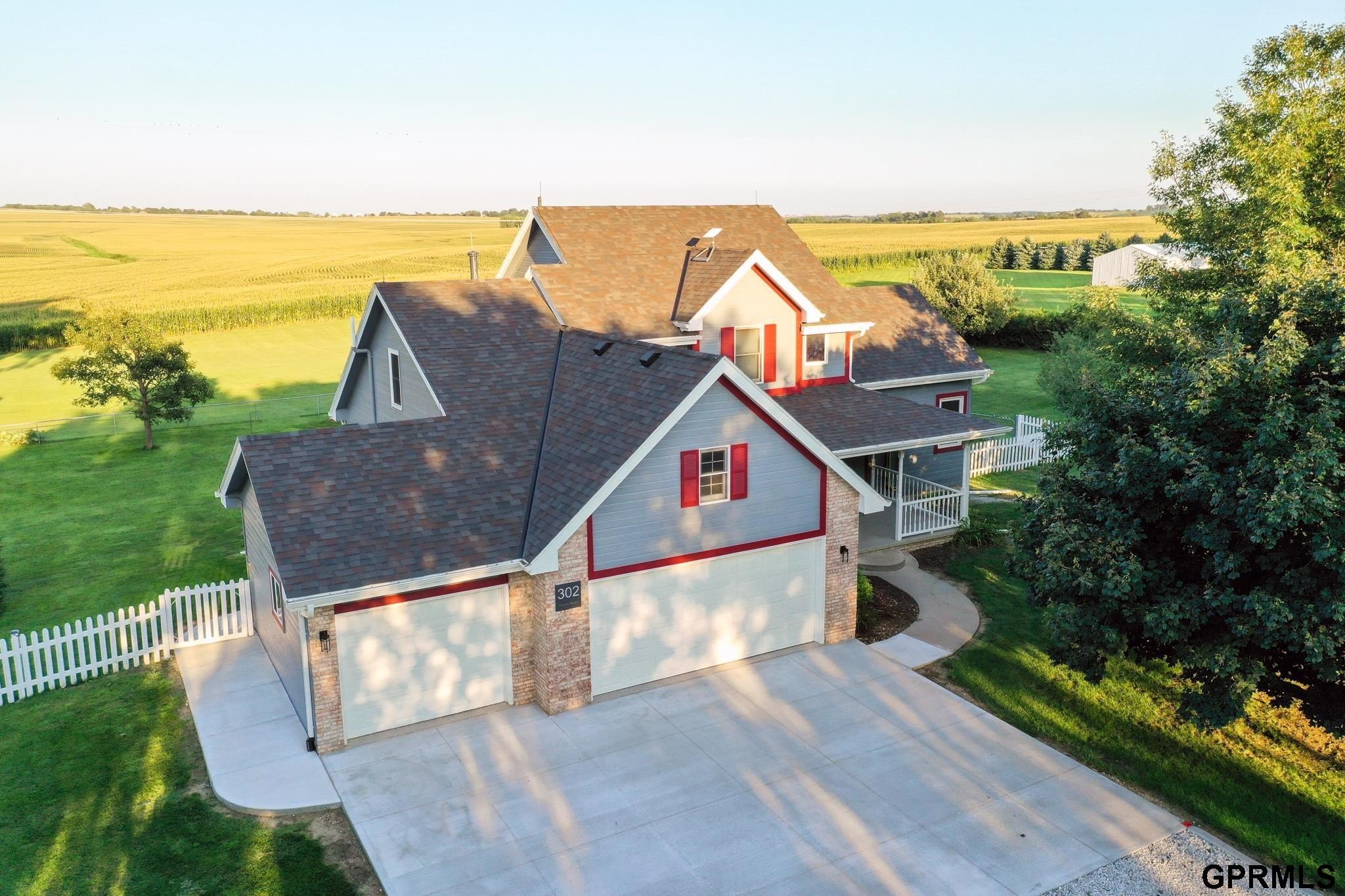 Single Family 4BR 5BA - 302 Prairie Road, Plattsmouth, NE