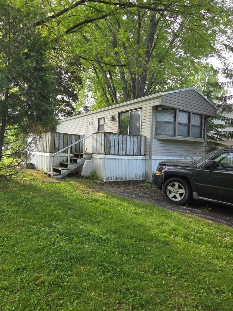 Single Family 2BR 1BA - 381 Skyline Drive, Edgerton, WI