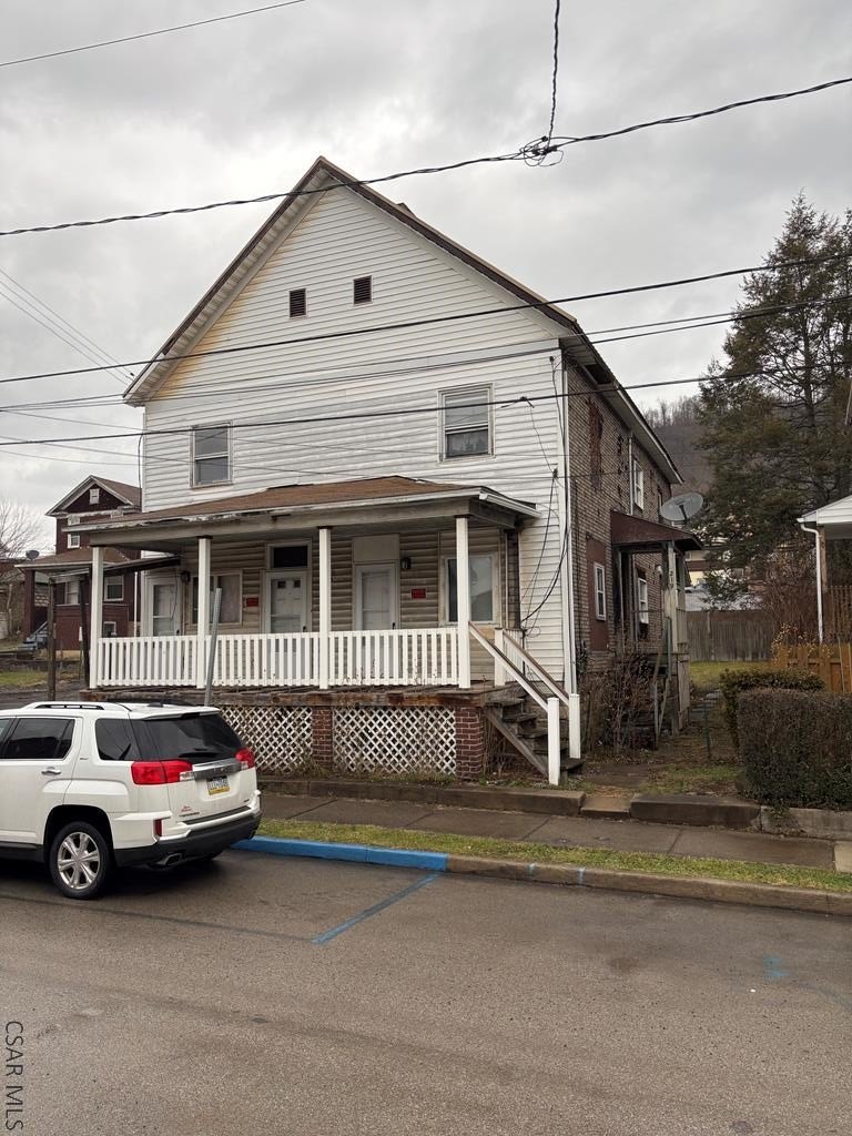 Single Family 5BR 4BA - 219-221 David St, Johnstown, PA