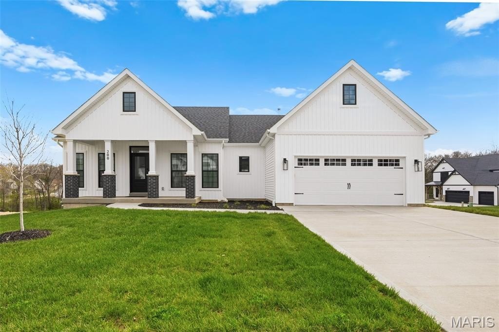 Single Family 3BR 2BA - 200 Copper Stone Court, Wentzville, MO