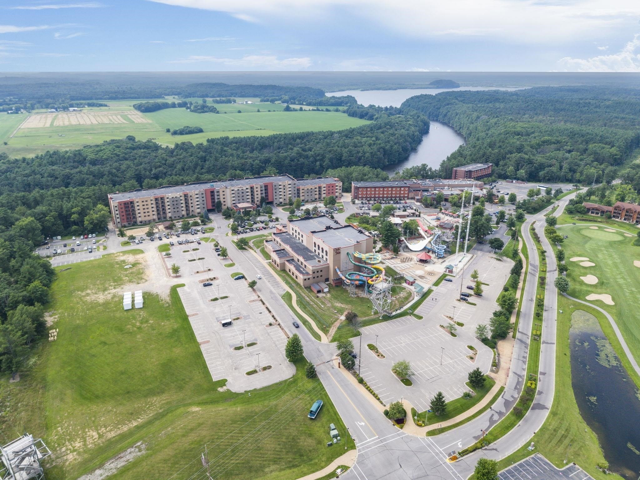 Condo 3BR 3BA - 2411 River Road, Wisconsin Dells, WI