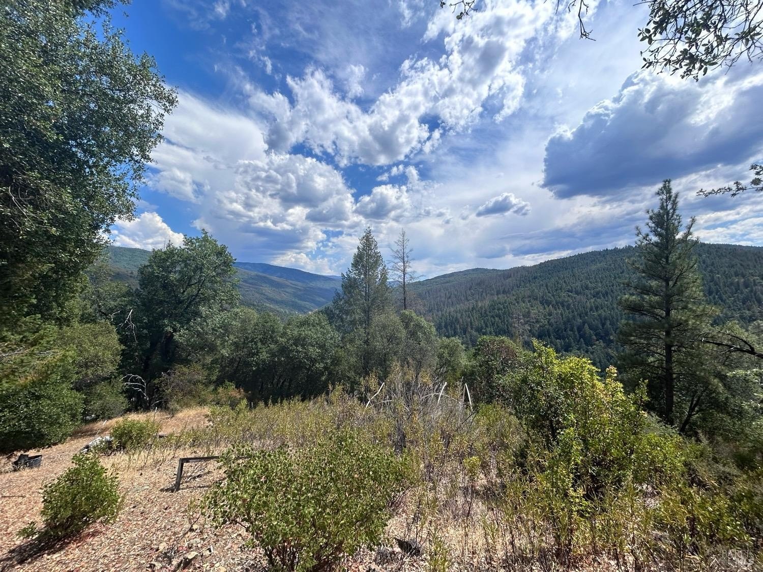 Single Family 1BR 1BA - 73046 Hill Road, Covelo, CA