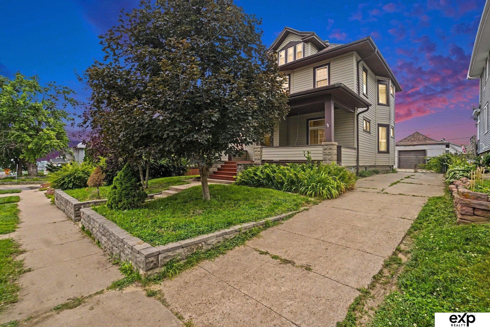 Single Family 3BR 2BA - 1403 S 8 Street, Omaha, NE