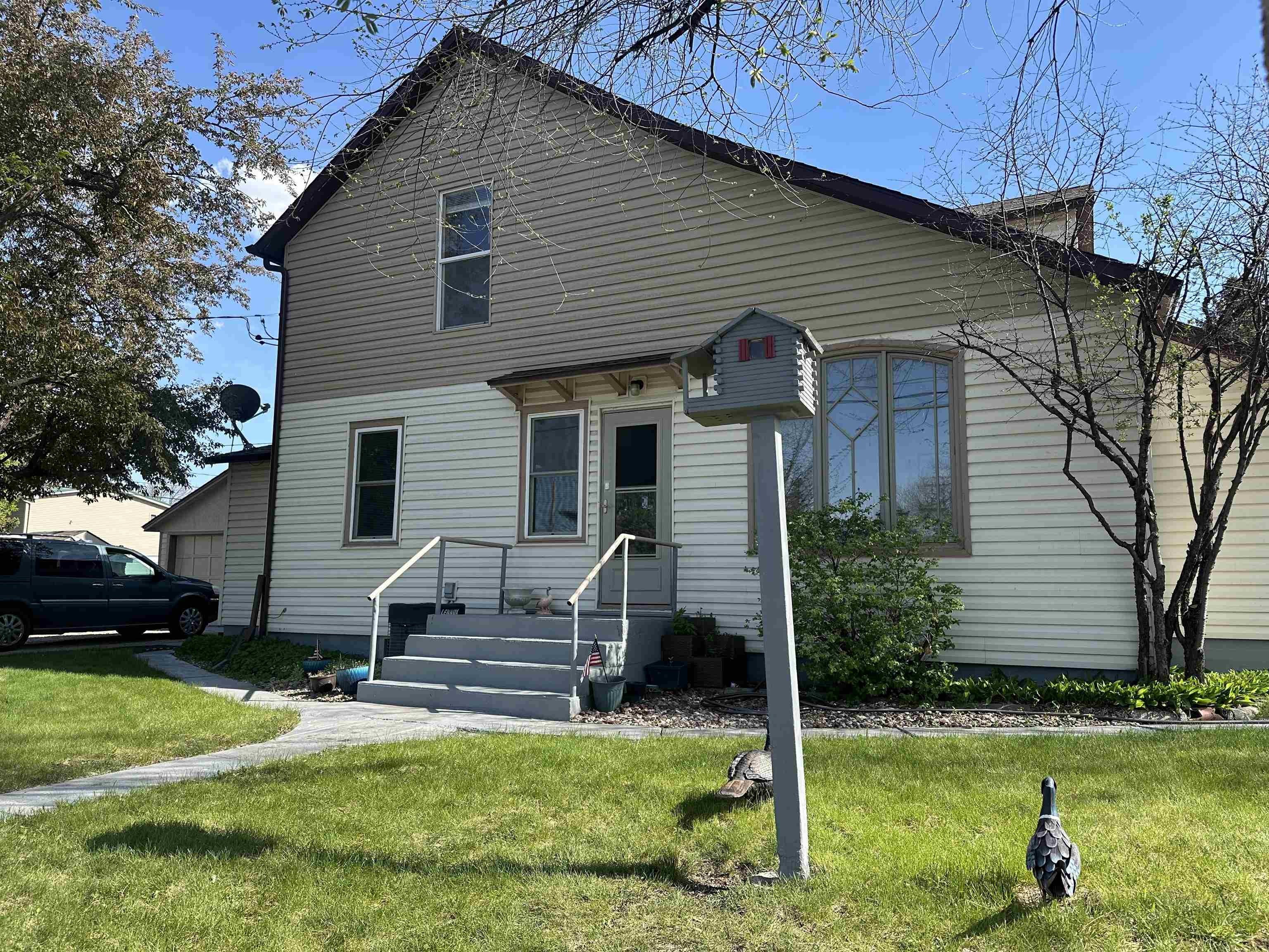 Single Family 4BR 2BA - 1900 Pine Street, Sturgis, SD