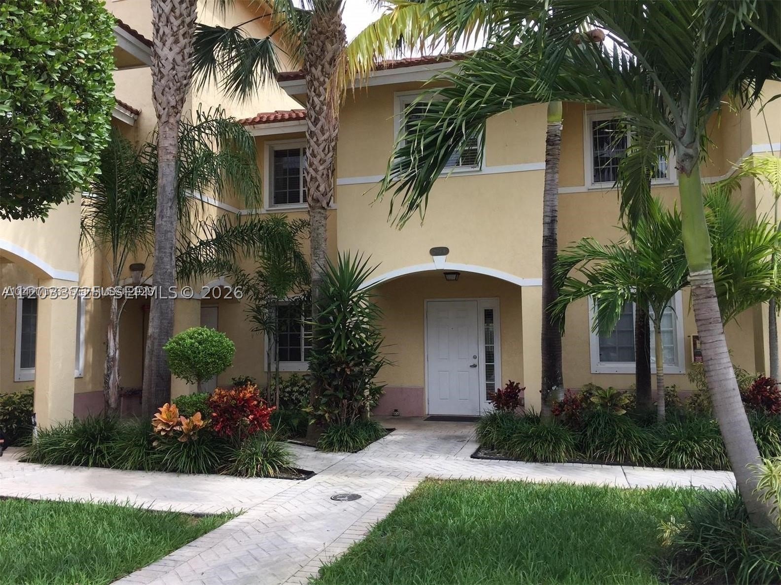 Condo 3BR 3BA - 2066 NE 167th St, North Miami Beach, FL