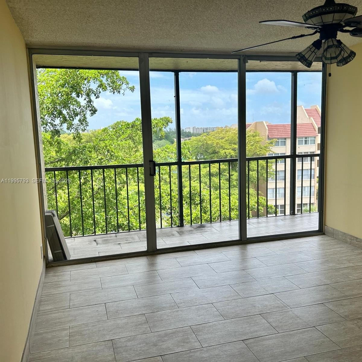 Condo 1BR 2BA - 3771 Environ Blvd, Lauderhill, FL