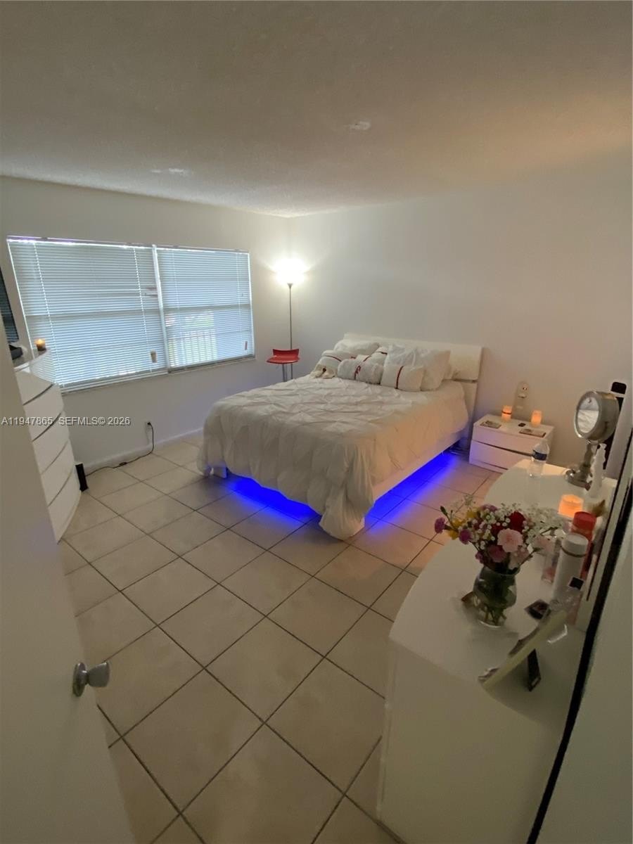 Condo 1BR 2BA - 12950 SW 7th Ct, Pembroke Pines, FL