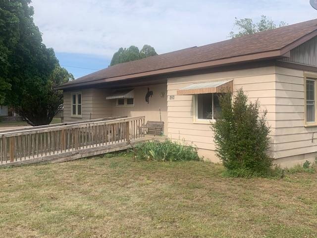 Single Family 3BR 1BA - 126 Park, Pretty Prairie, KS