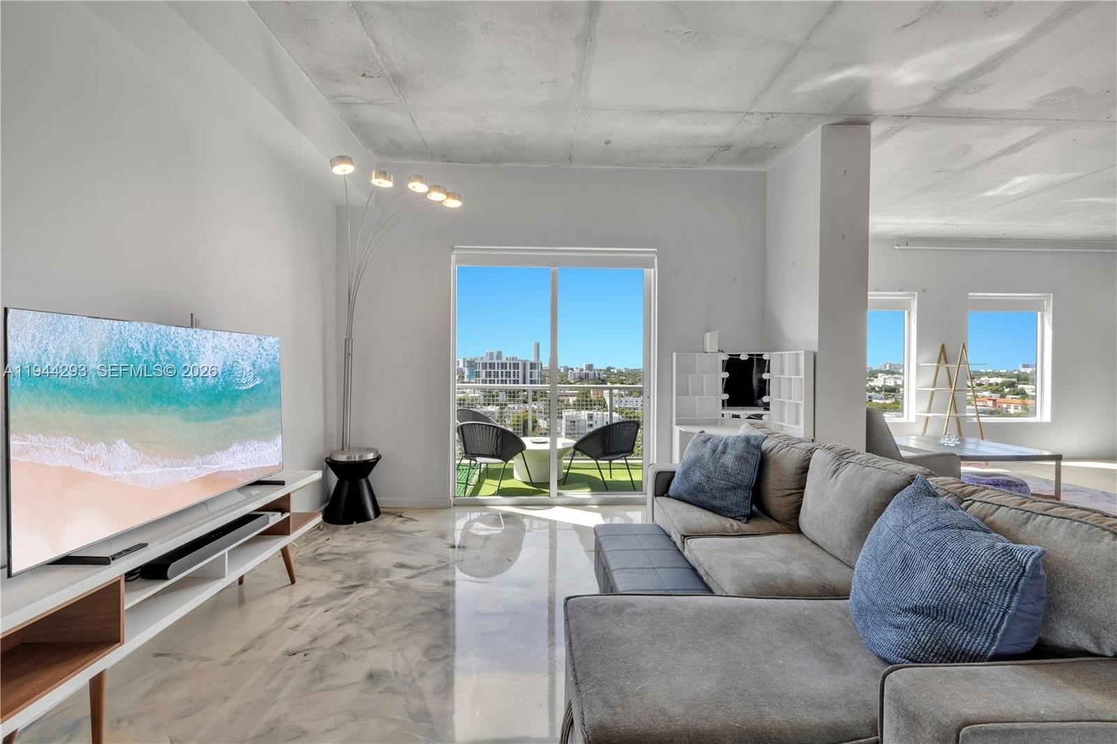 Condo 2BR 2BA - 10 SW South River Dr, Miami, FL