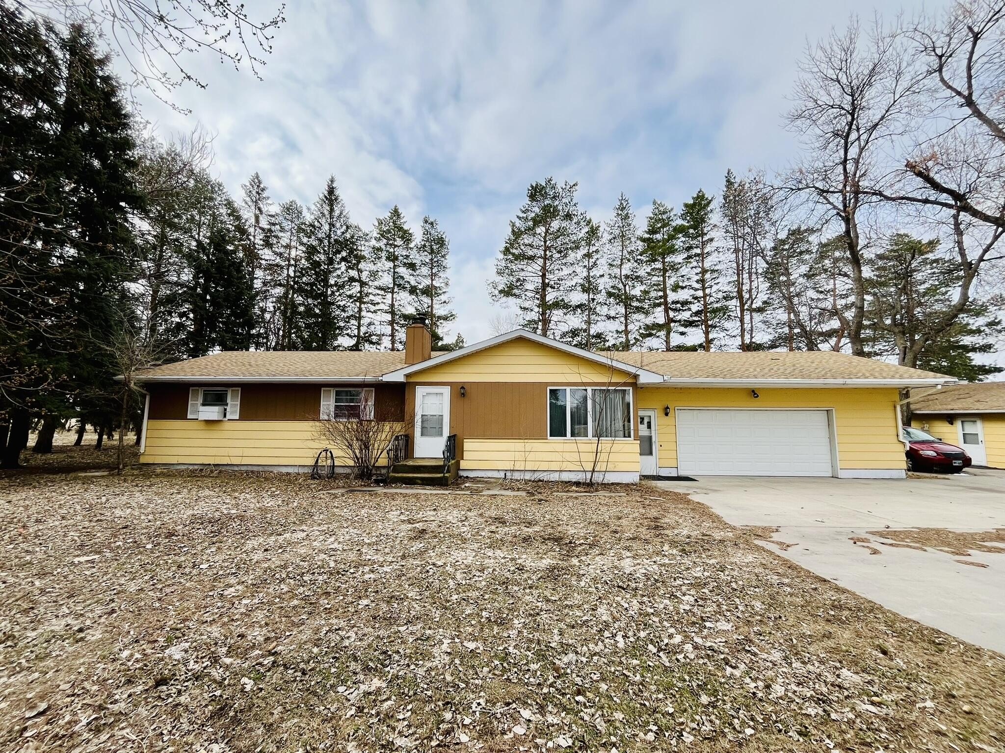 Single Family 3BR 2BA - 39475 133rd Street, Bath, SD