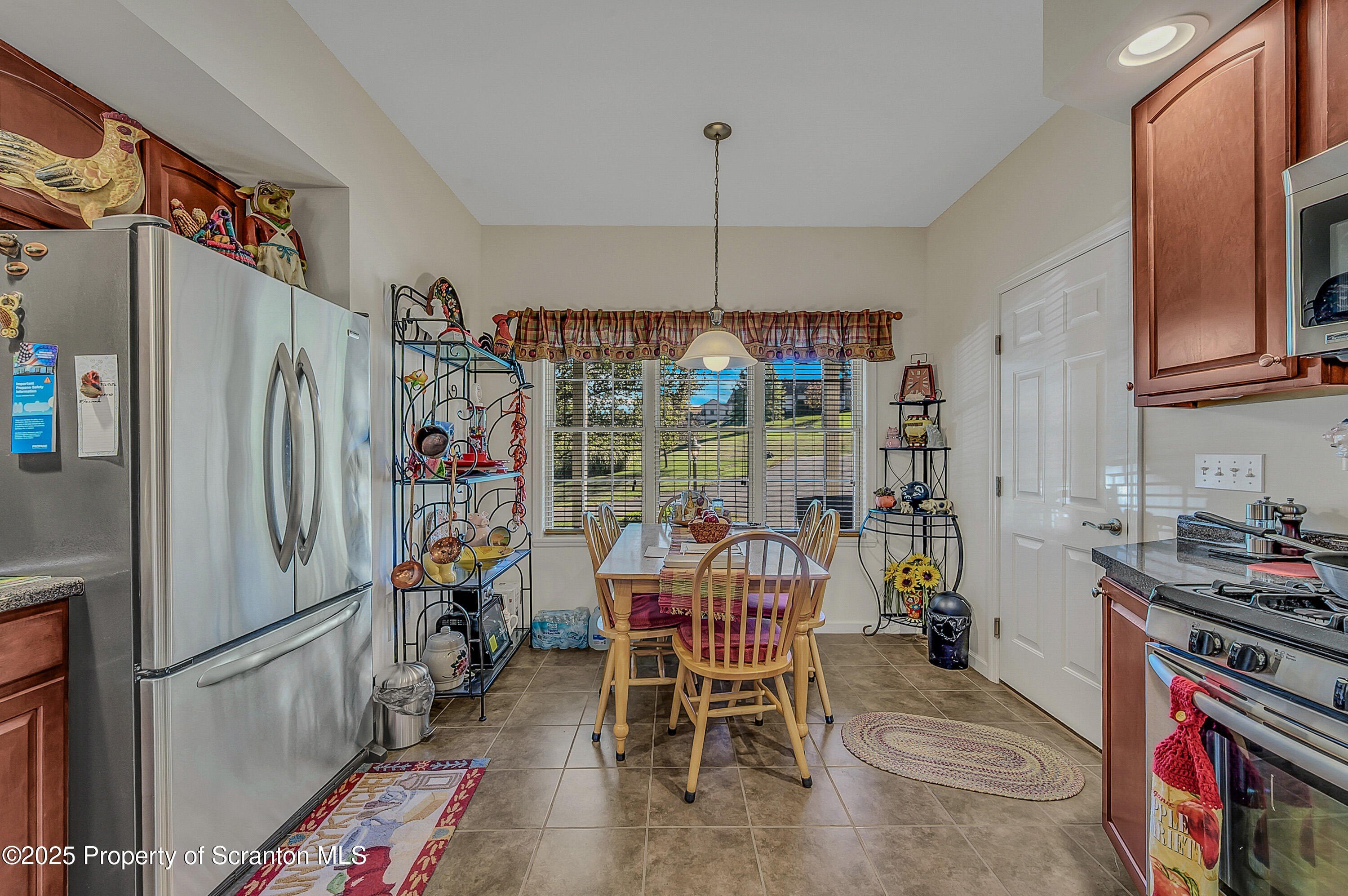 148 Grandview Dr  