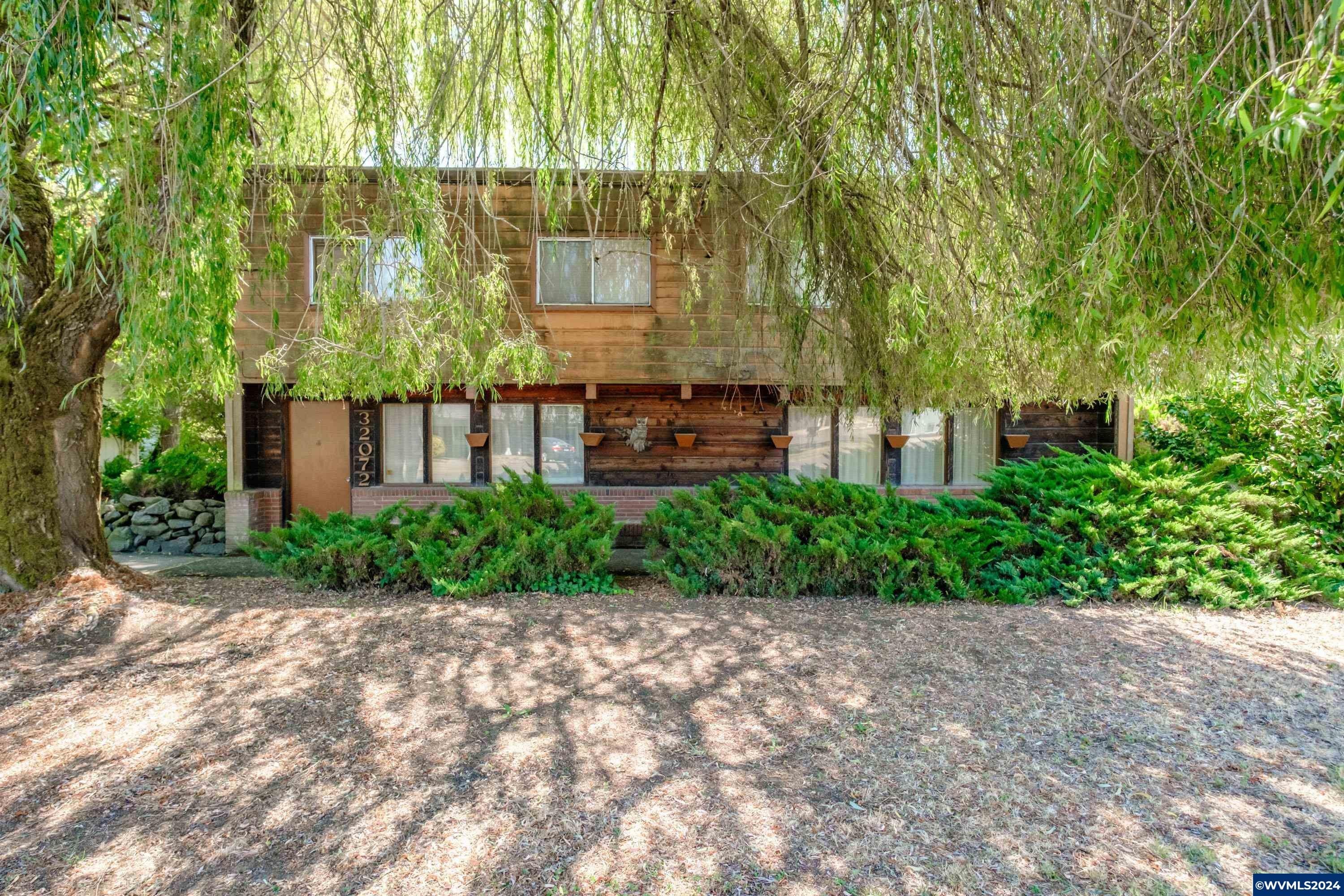 Single Family 4BR 4BA - 32072 Birdfoot Dr, Tangent, OR