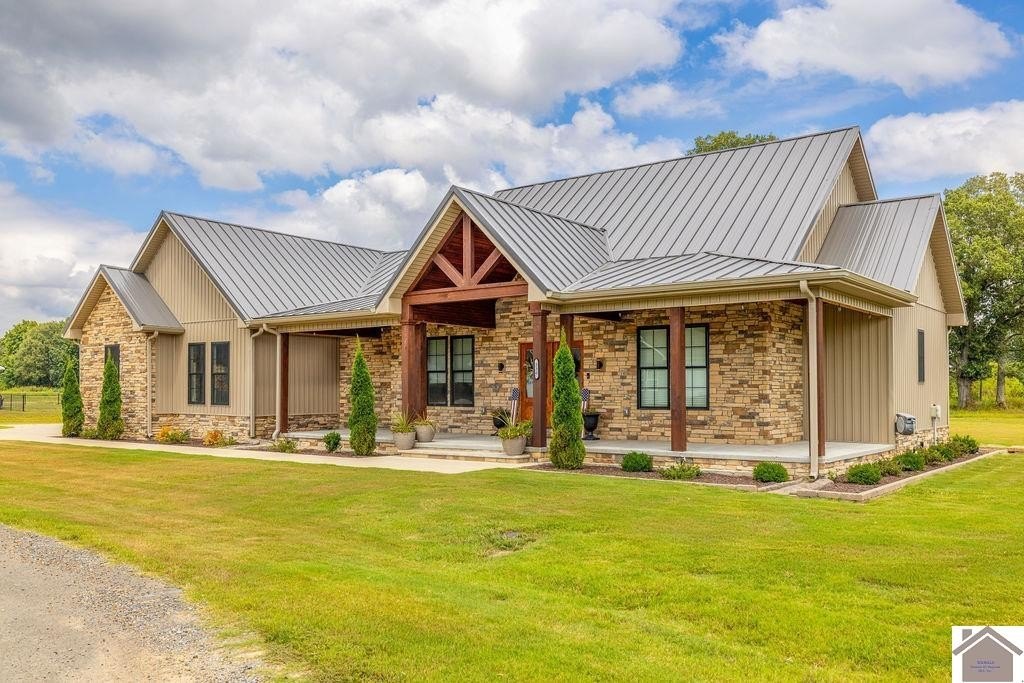 230 AYLY Estates Dr  