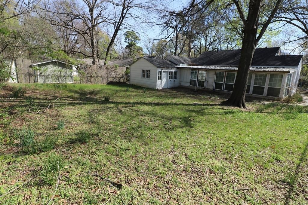 Single Family 3BR 2BA - 718 SE 24th, Paris, TX