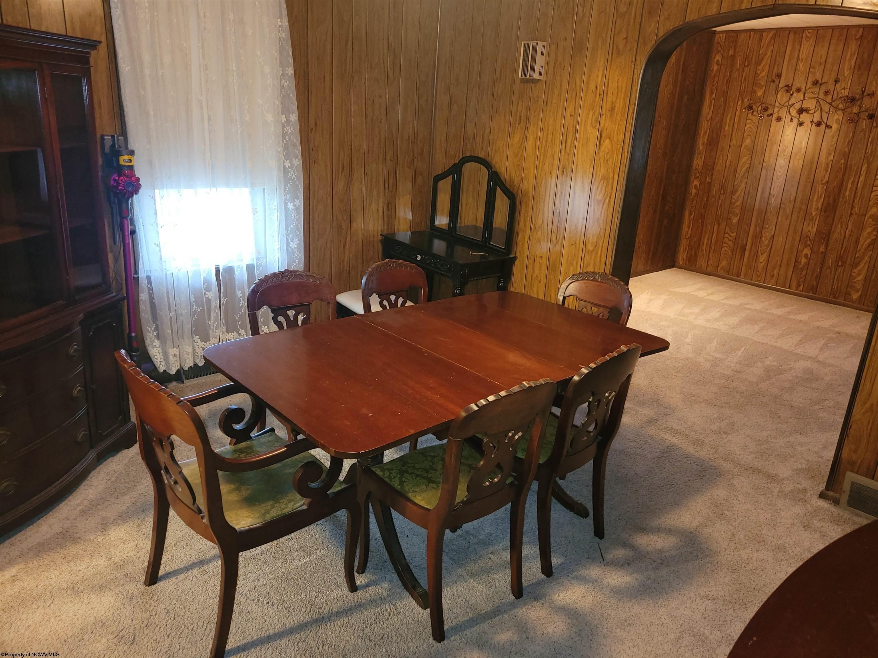 Single Family 2BR 1BA - 376 Simpson Street, Clarksburg, WV